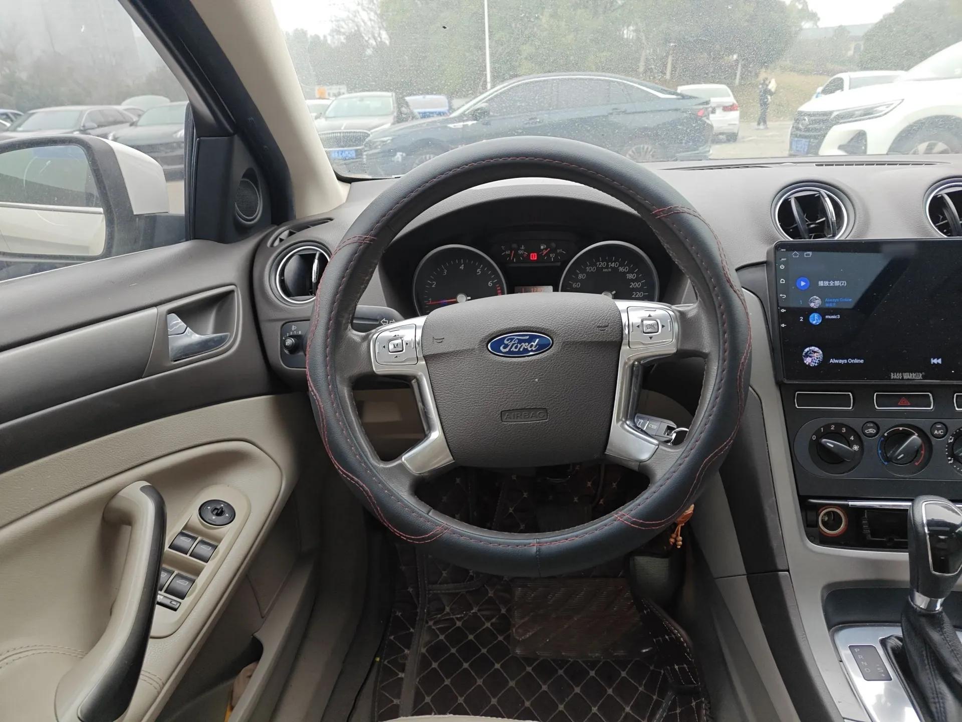 Ford Mondeo 2013 2.3L Fashion Edition — миниатюра 13
