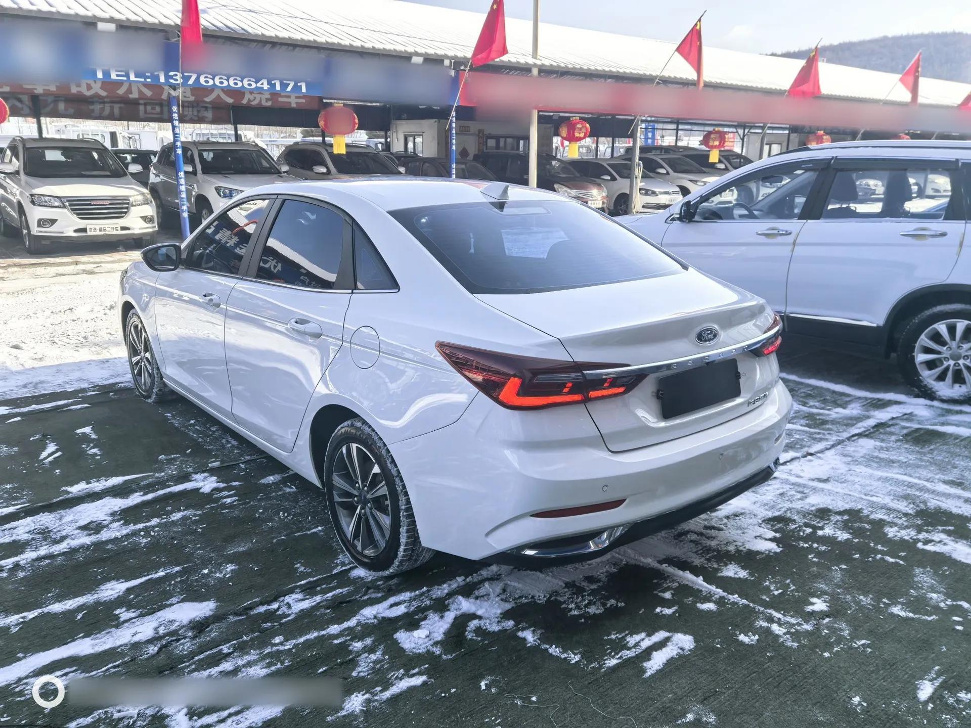 Ford Escort 2021 1.5L Automatic Diamond Edition — миниатюра 4