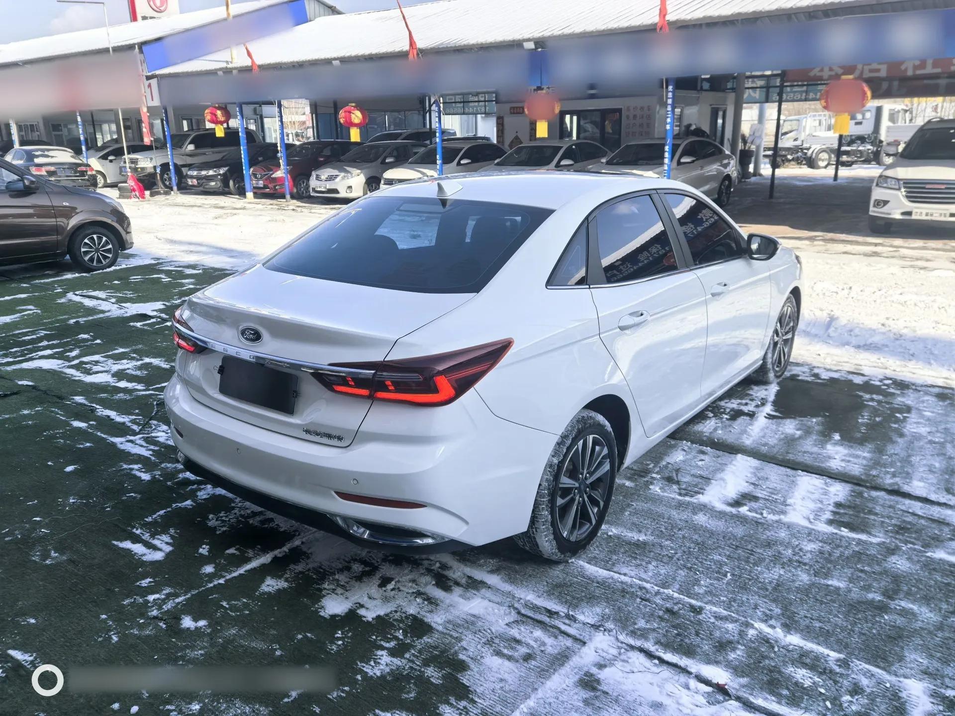 Ford Escort 2021 1.5L Automatic Diamond Edition — миниатюра 6