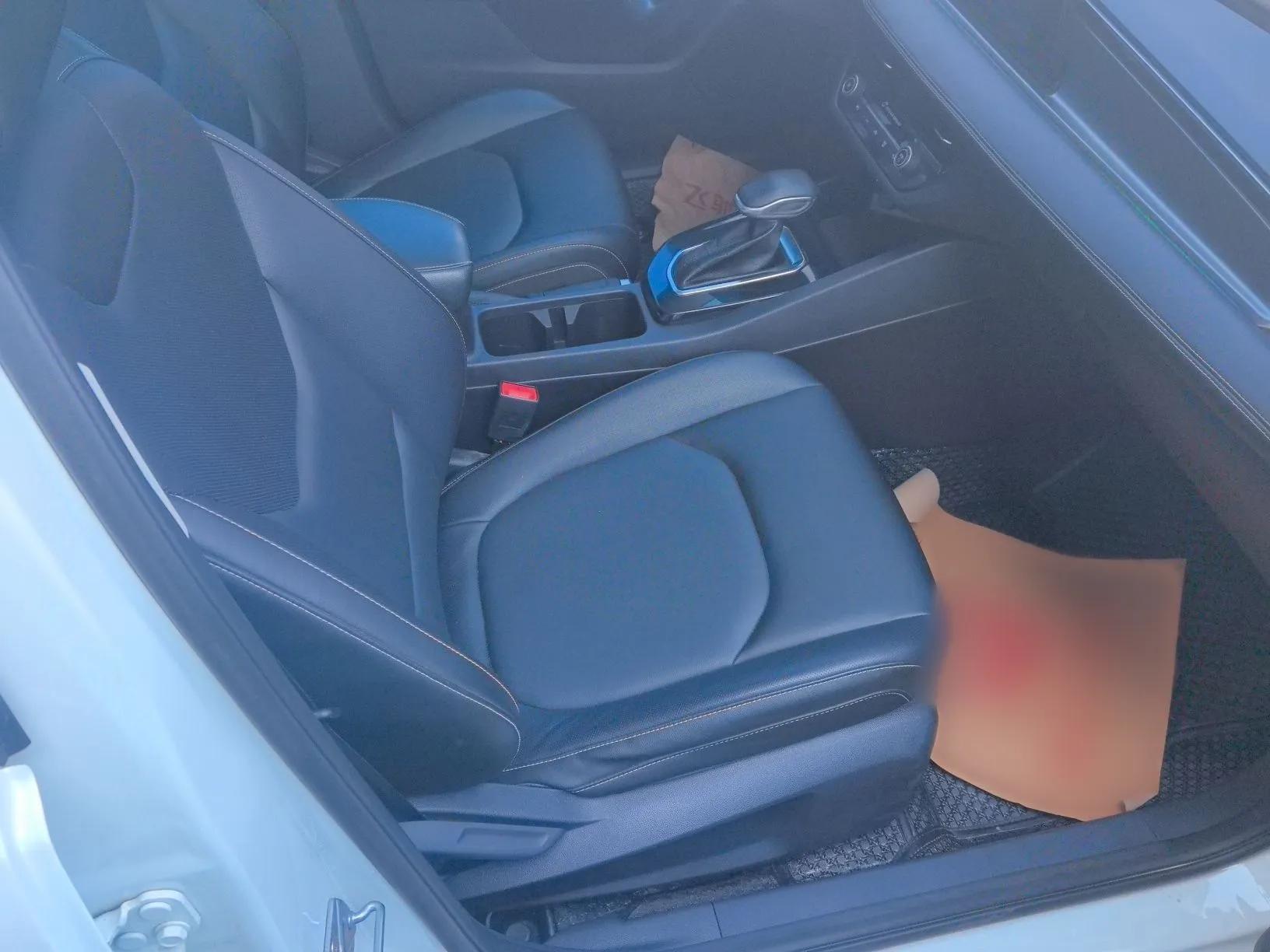 Ford Escort 2021 1.5L Automatic Diamond Edition — миниатюра 7