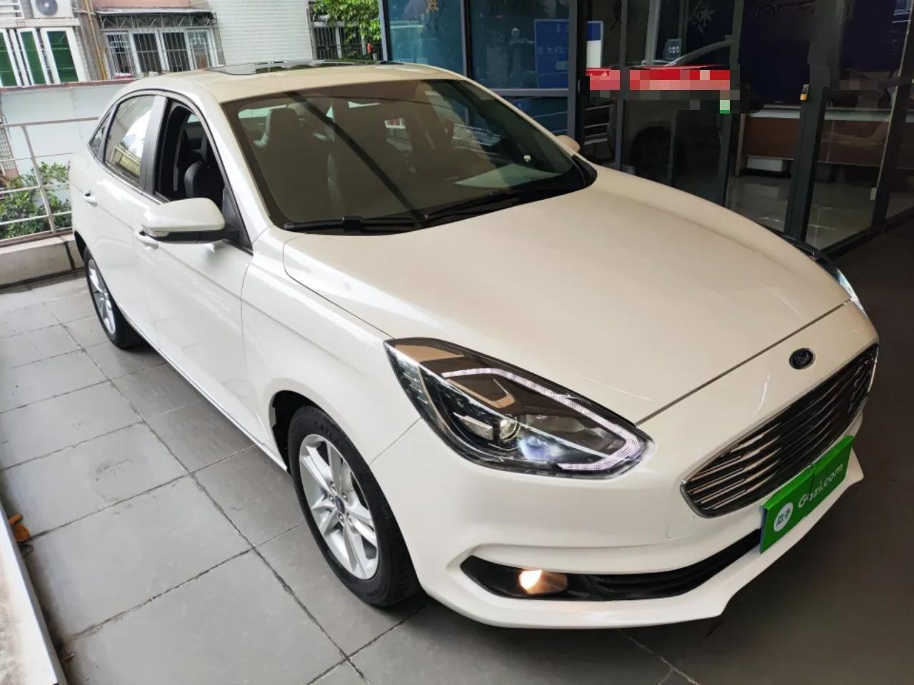 Ford Escort 2019 Revised Version 1.5L Automatic Enjoyment Type China VI Standard — миниатюра 3