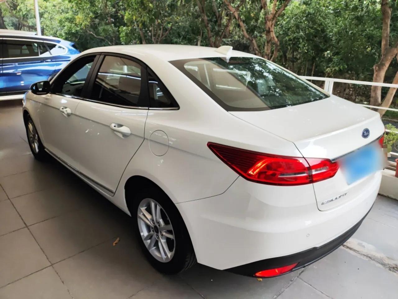 Ford Escort 2019 Revised Version 1.5L Automatic Enjoyment Type China VI Standard — миниатюра 4