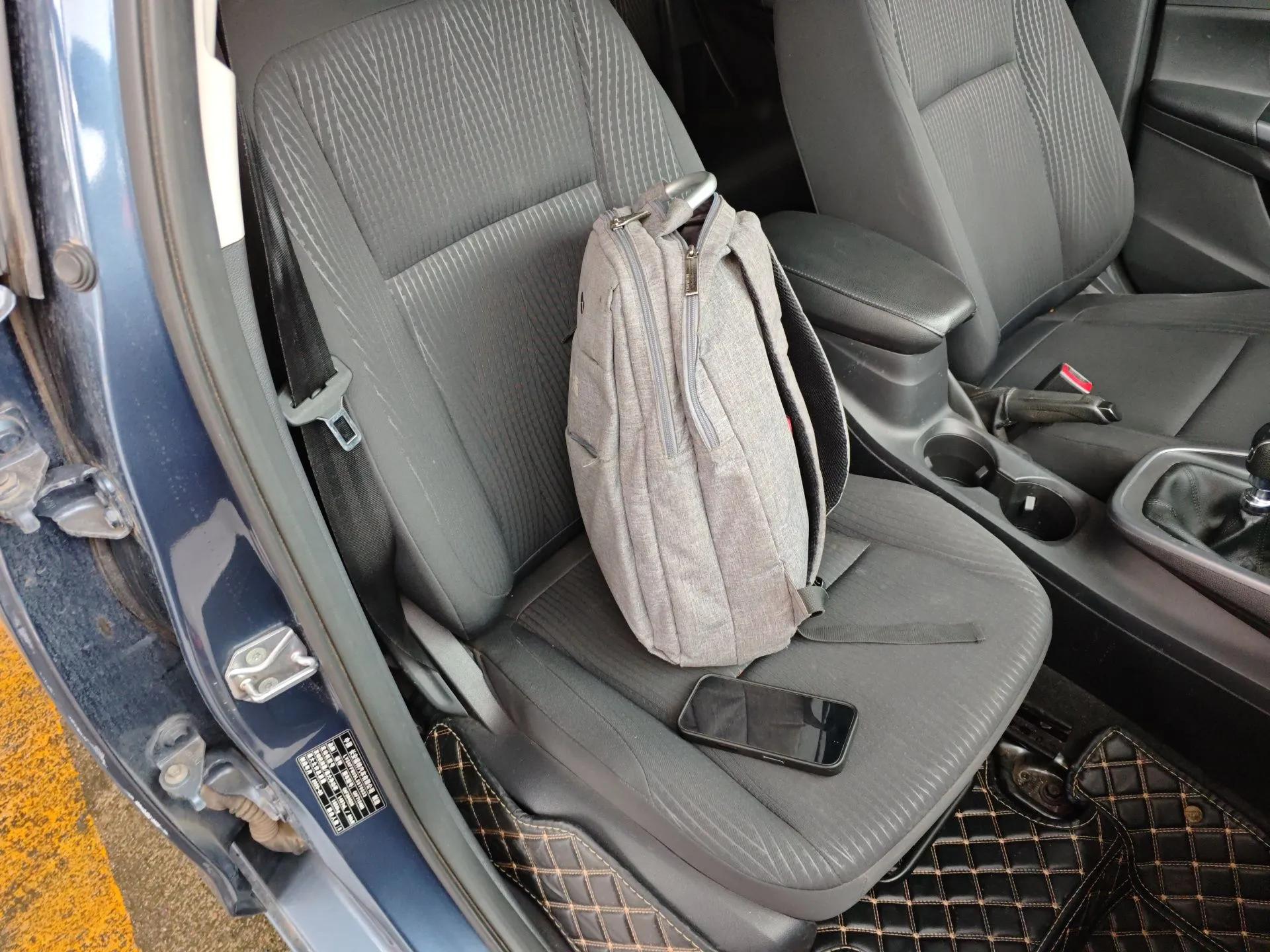 Ford Escort 2019 Revised Version 1.5L Manual "Quality Enjoyment" Trim (Tire Pressure Monitoring) China VI Standard — миниатюра 23