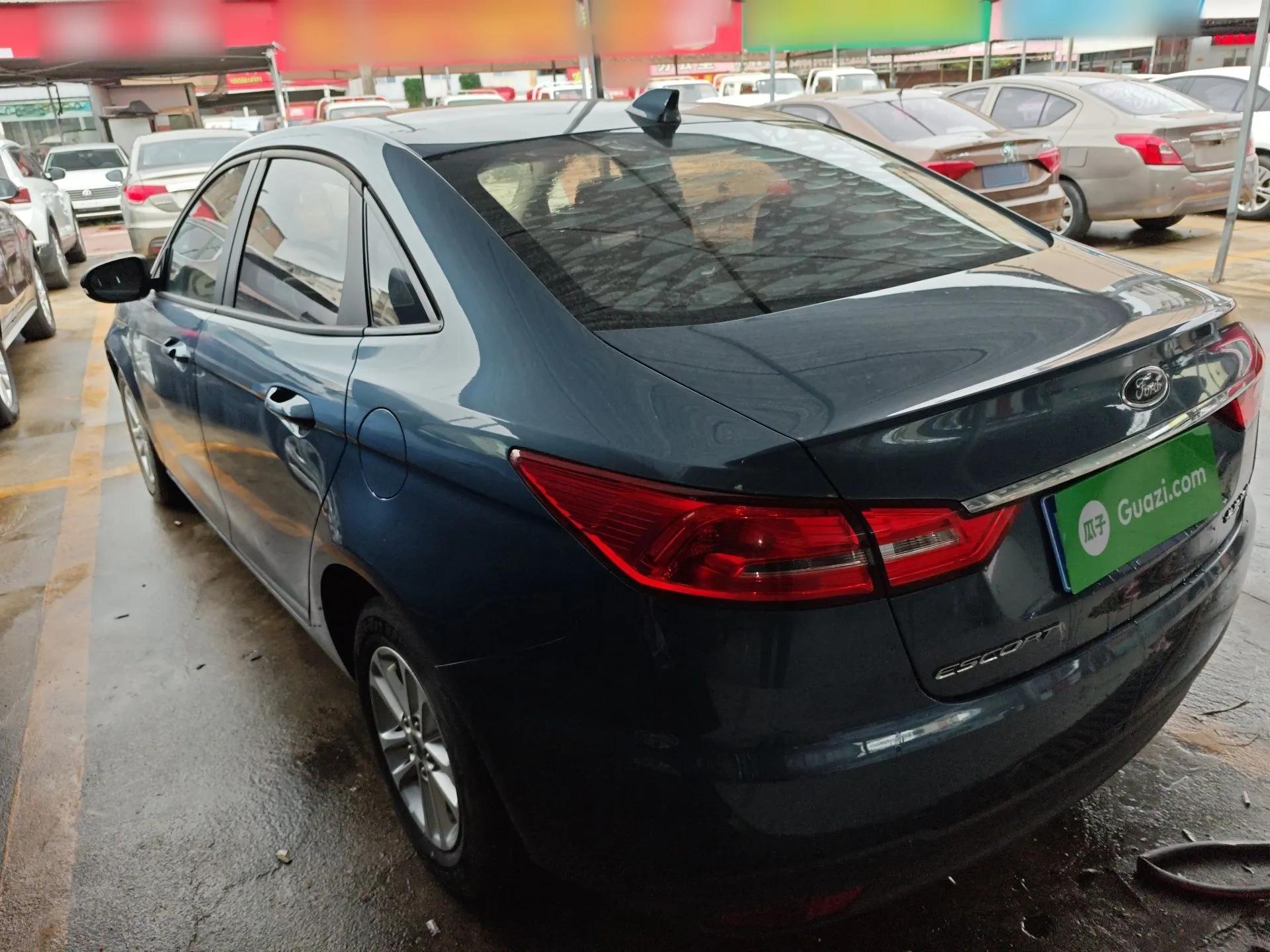 Ford Escort 2019 Revised Version 1.5L Manual "Quality Enjoyment" Trim (Tire Pressure Monitoring) China VI Standard — миниатюра 4