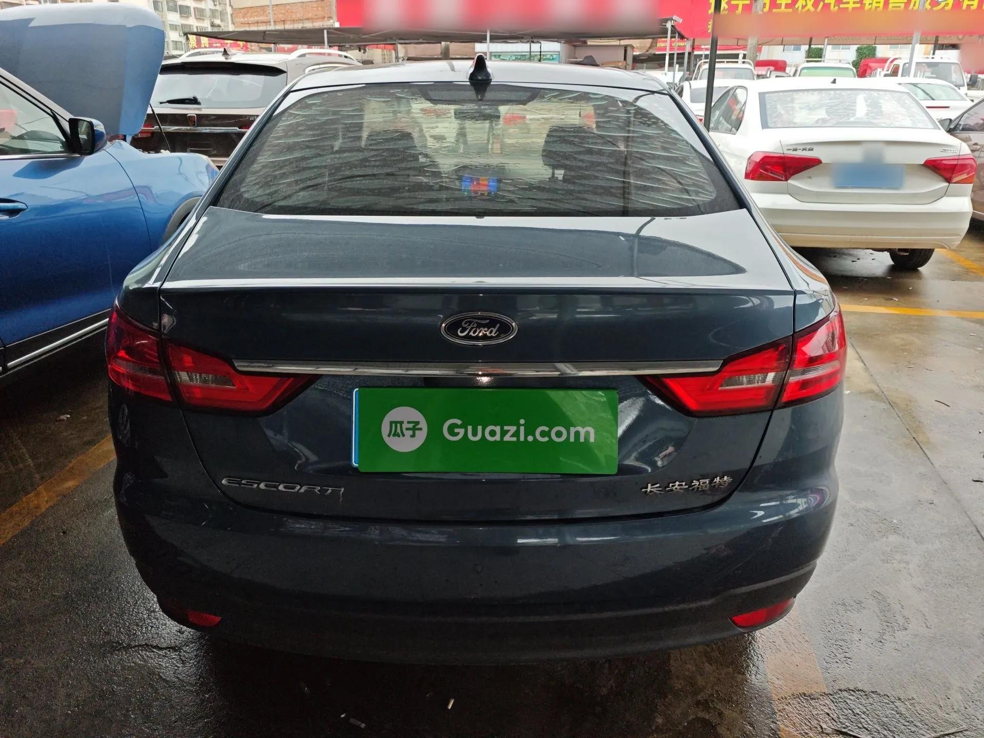 Ford Escort 2019 Revised Version 1.5L Manual "Quality Enjoyment" Trim (Tire Pressure Monitoring) China VI Standard — миниатюра 5