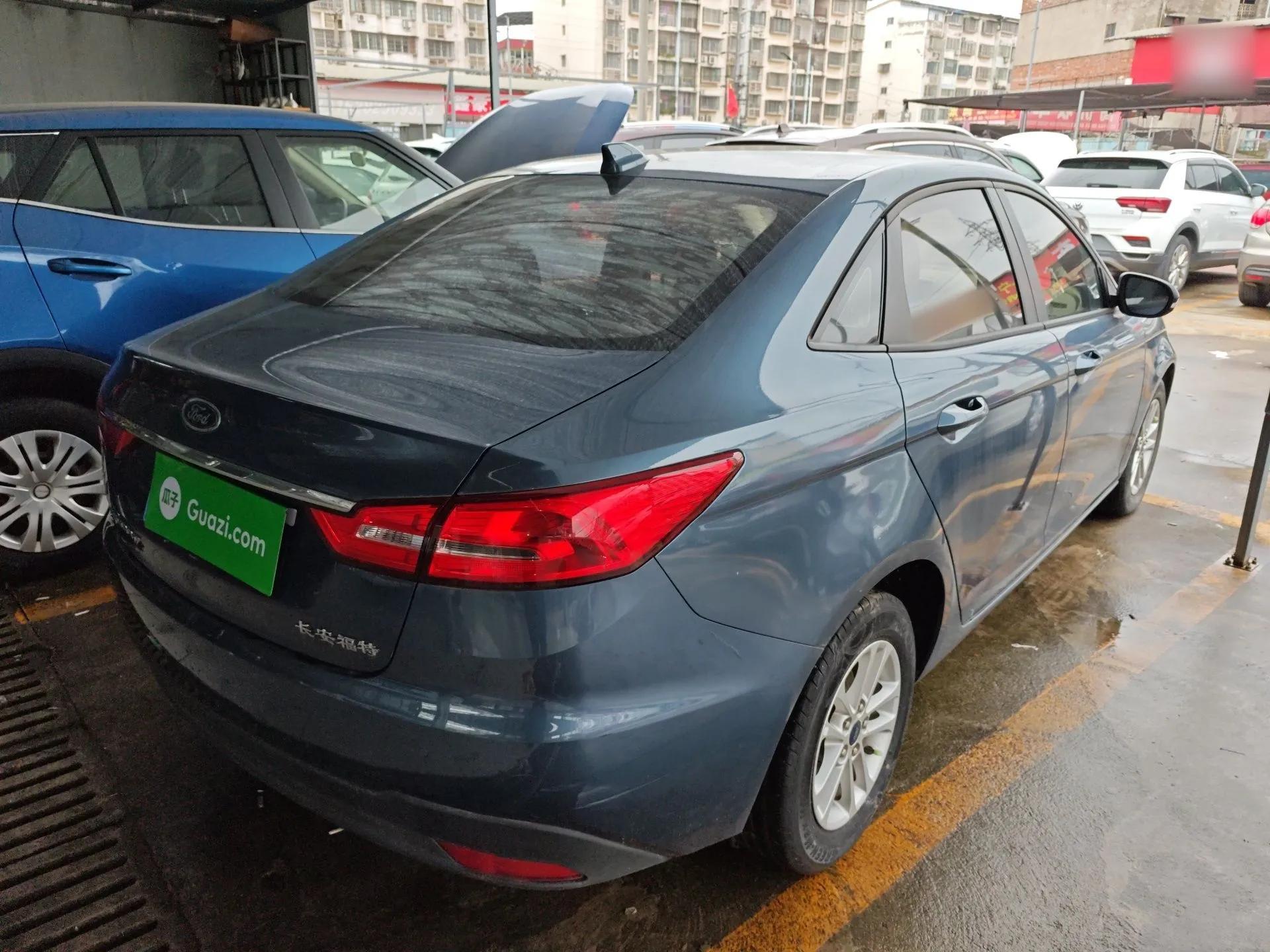 Ford Escort 2019 Revised Version 1.5L Manual "Quality Enjoyment" Trim (Tire Pressure Monitoring) China VI Standard — миниатюра 6