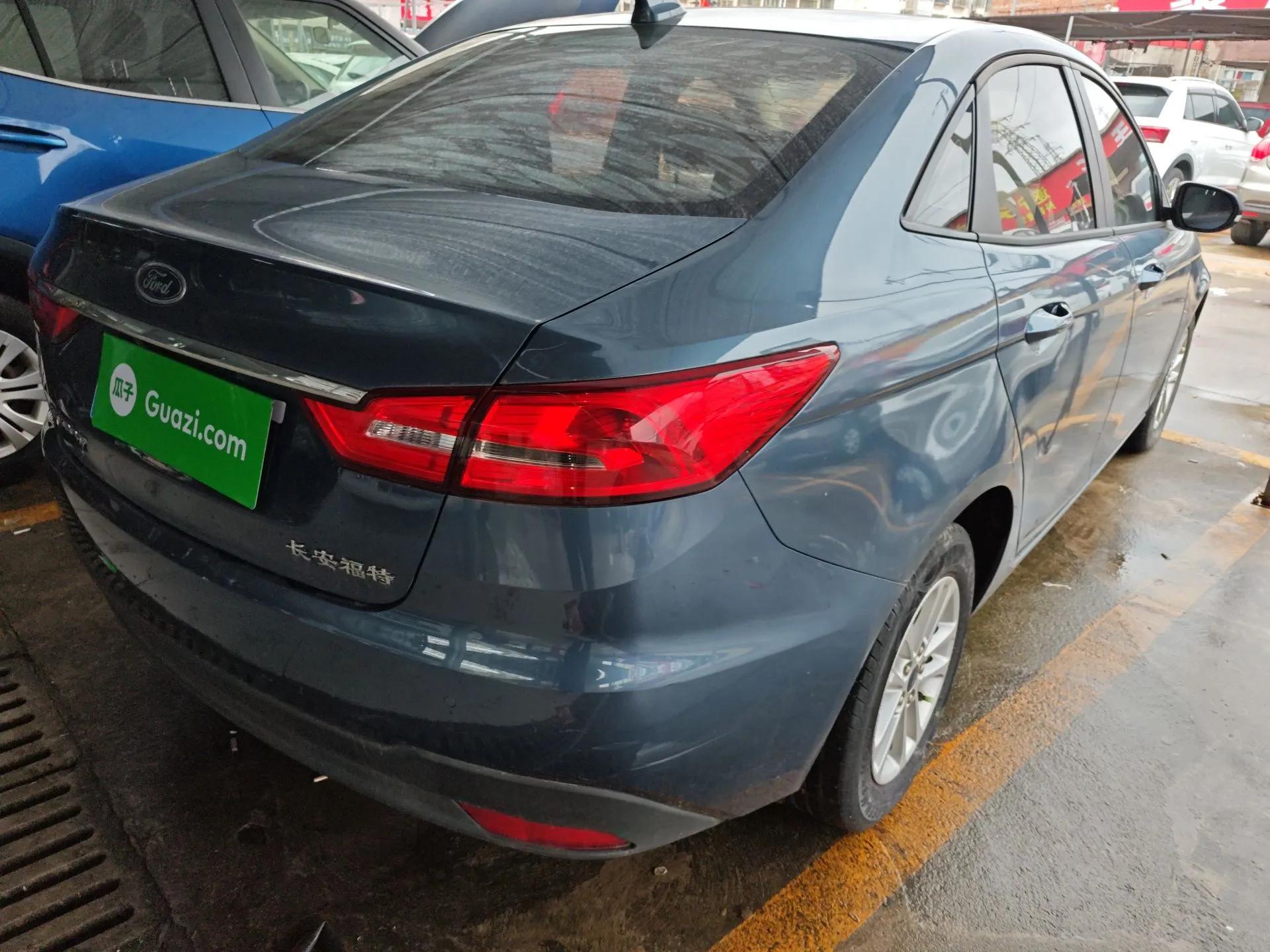 Ford Escort 2019 Revised Version 1.5L Manual "Quality Enjoyment" Trim (Tire Pressure Monitoring) China VI Standard — миниатюра 7