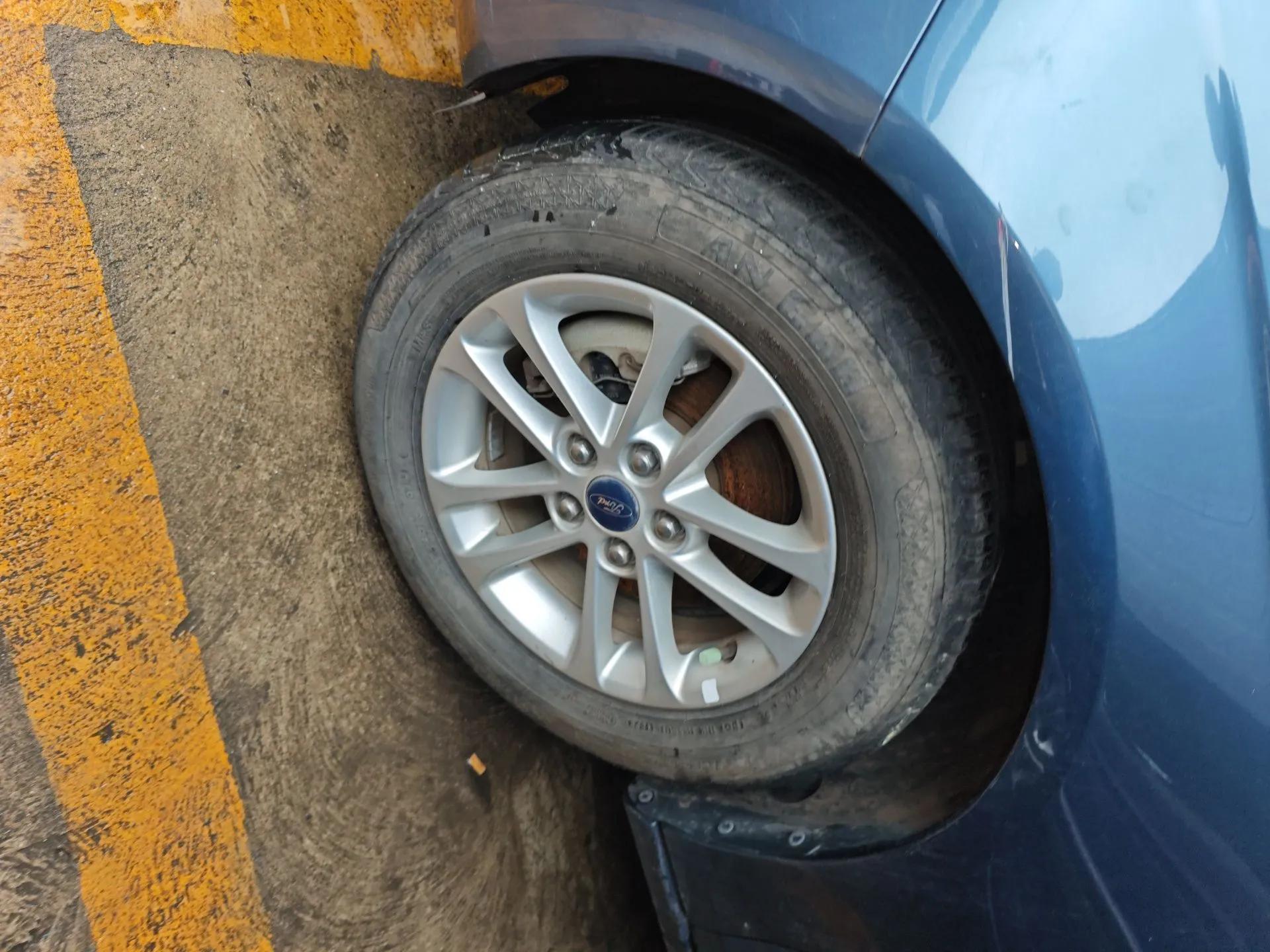 Ford Escort 2019 Revised Version 1.5L Manual "Quality Enjoyment" Trim (Tire Pressure Monitoring) China VI Standard — миниатюра 8