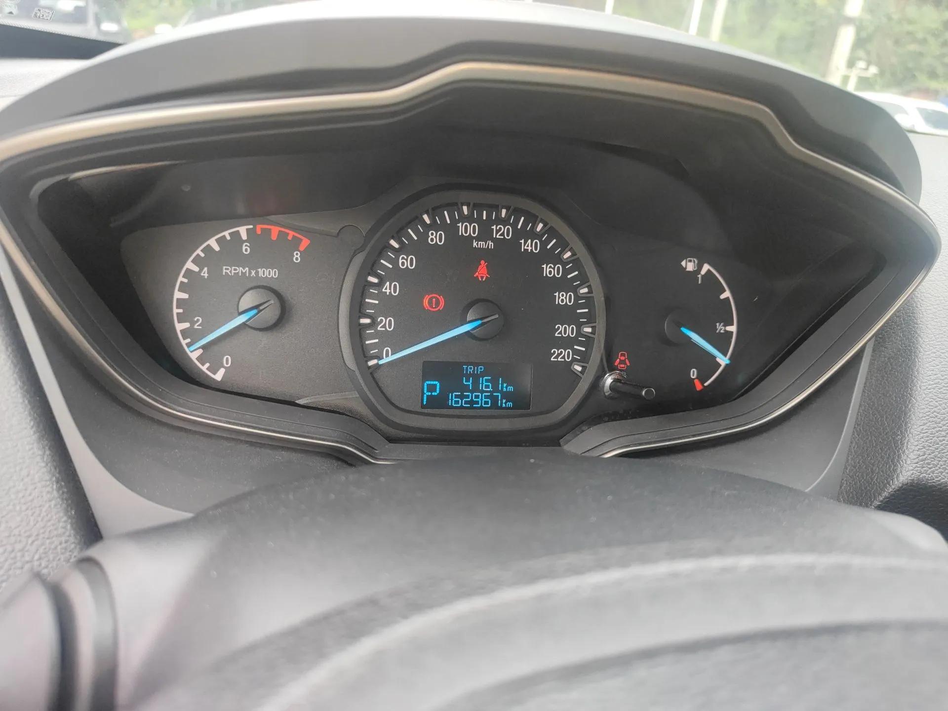 Ford Escort 2015 1.5L Automatic Comfort Edition — миниатюра 15