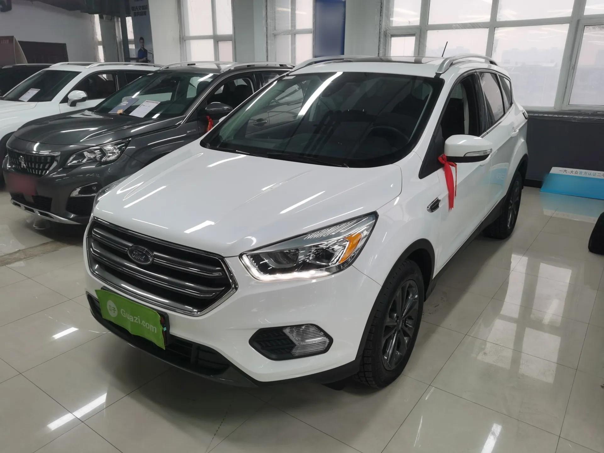 Ford Kuga 2019 EcoBoost 180 Two-Wheel-Drive Platinum Edition China VI Standard — миниатюра 1