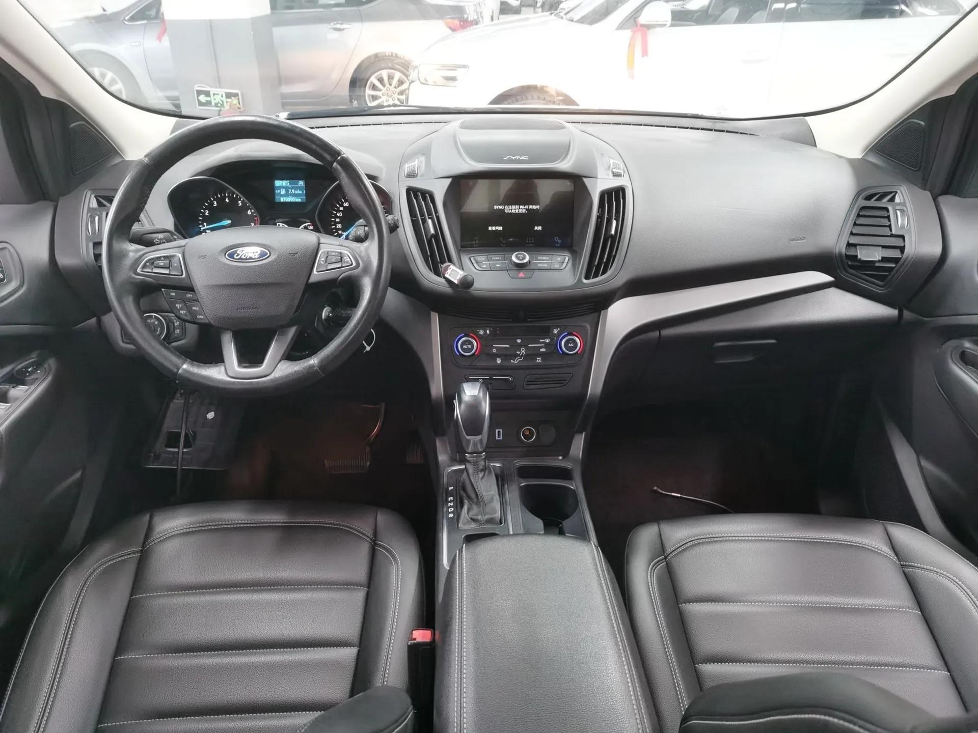 Ford Kuga 2019 EcoBoost 180 Two-Wheel-Drive Platinum Edition China VI Standard — миниатюра 12