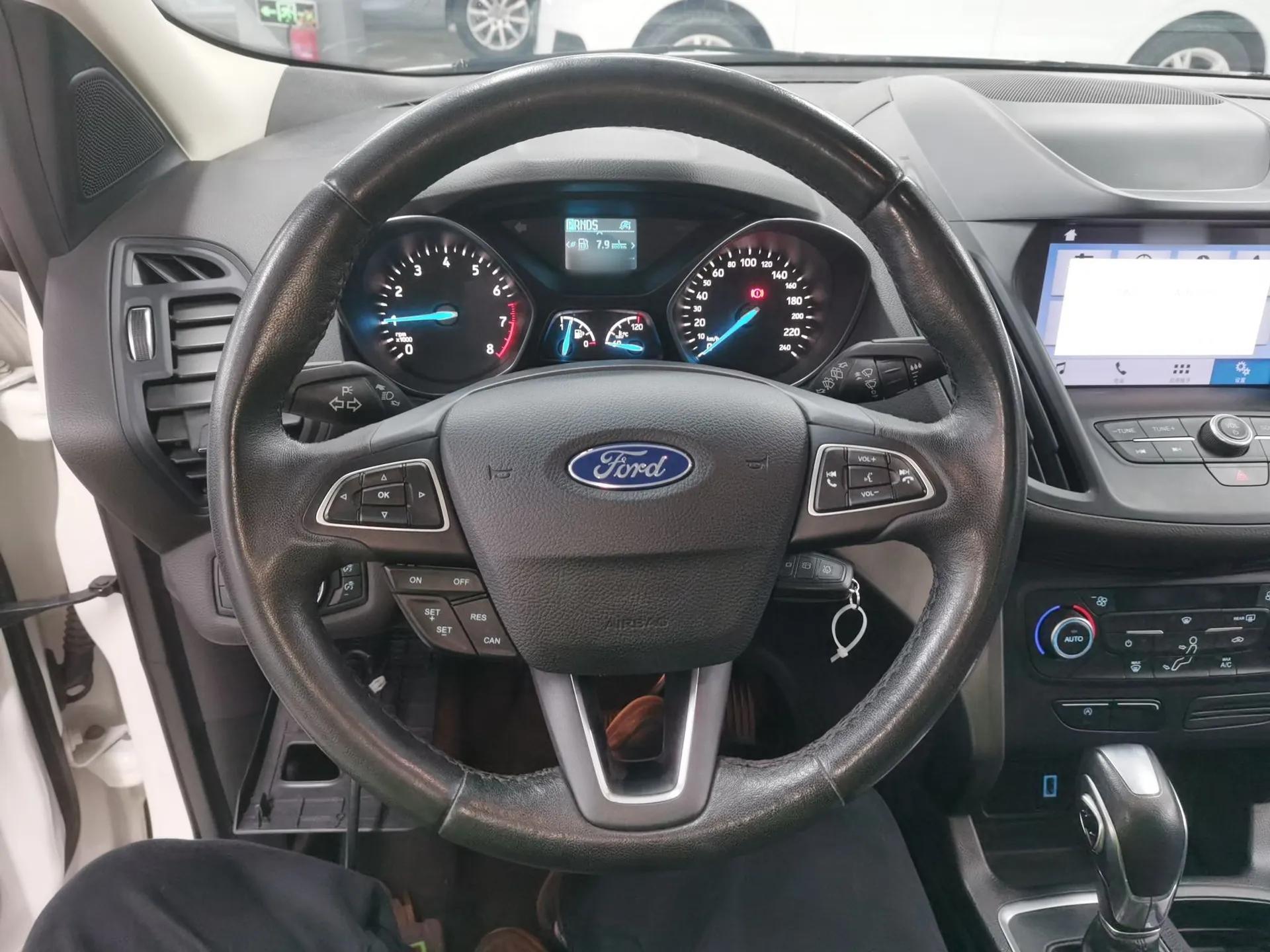 Ford Kuga 2019 EcoBoost 180 Two-Wheel-Drive Platinum Edition China VI Standard — миниатюра 13
