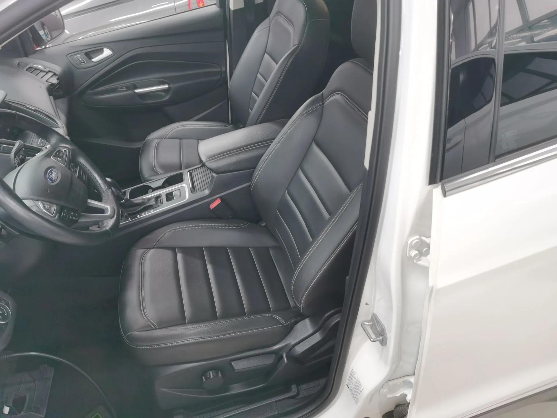 Ford Kuga 2019 EcoBoost 180 Two-Wheel-Drive Platinum Edition China VI Standard — миниатюра 17