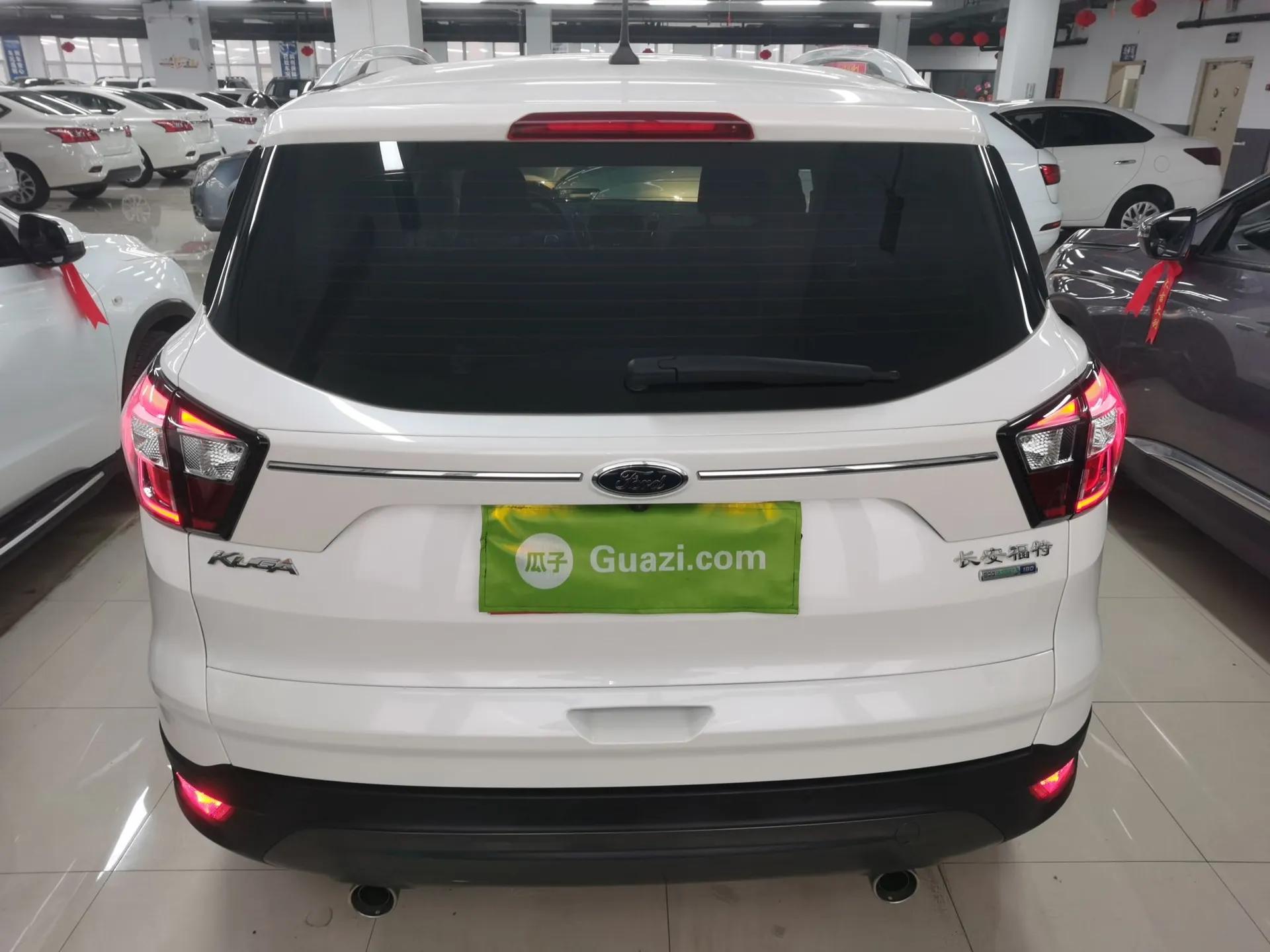 Ford Kuga 2019 EcoBoost 180 Two-Wheel-Drive Platinum Edition China VI Standard — миниатюра 3