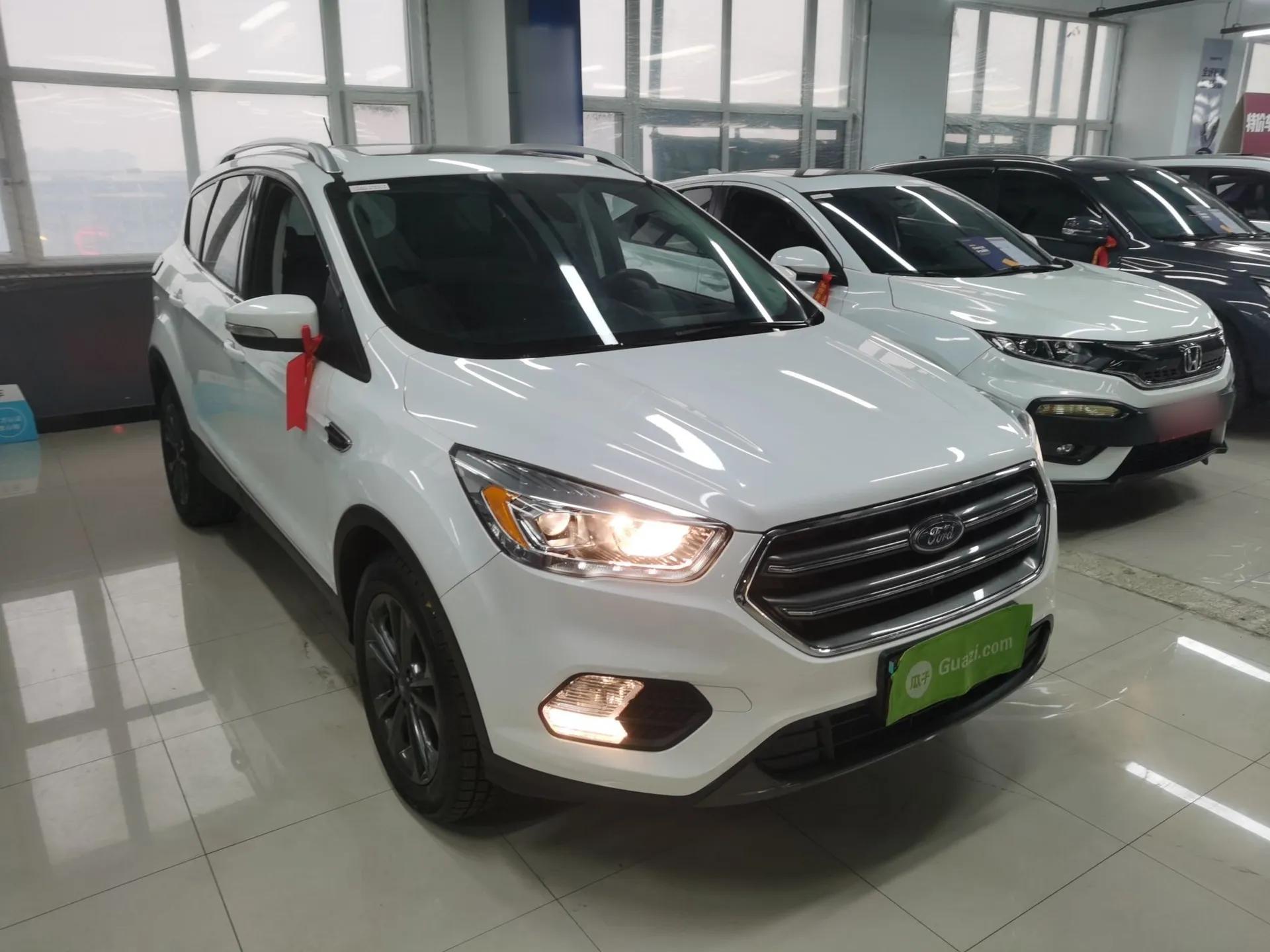 Ford Kuga 2019 EcoBoost 180 Two-Wheel-Drive Platinum Edition China VI Standard — миниатюра 6