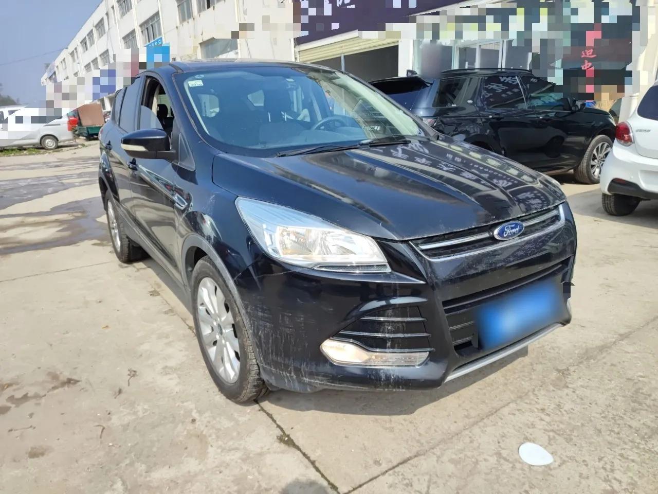 Ford Kuga 2015 1.5L GTDi Two-Wheel-Drive Comfort Model — миниатюра 3