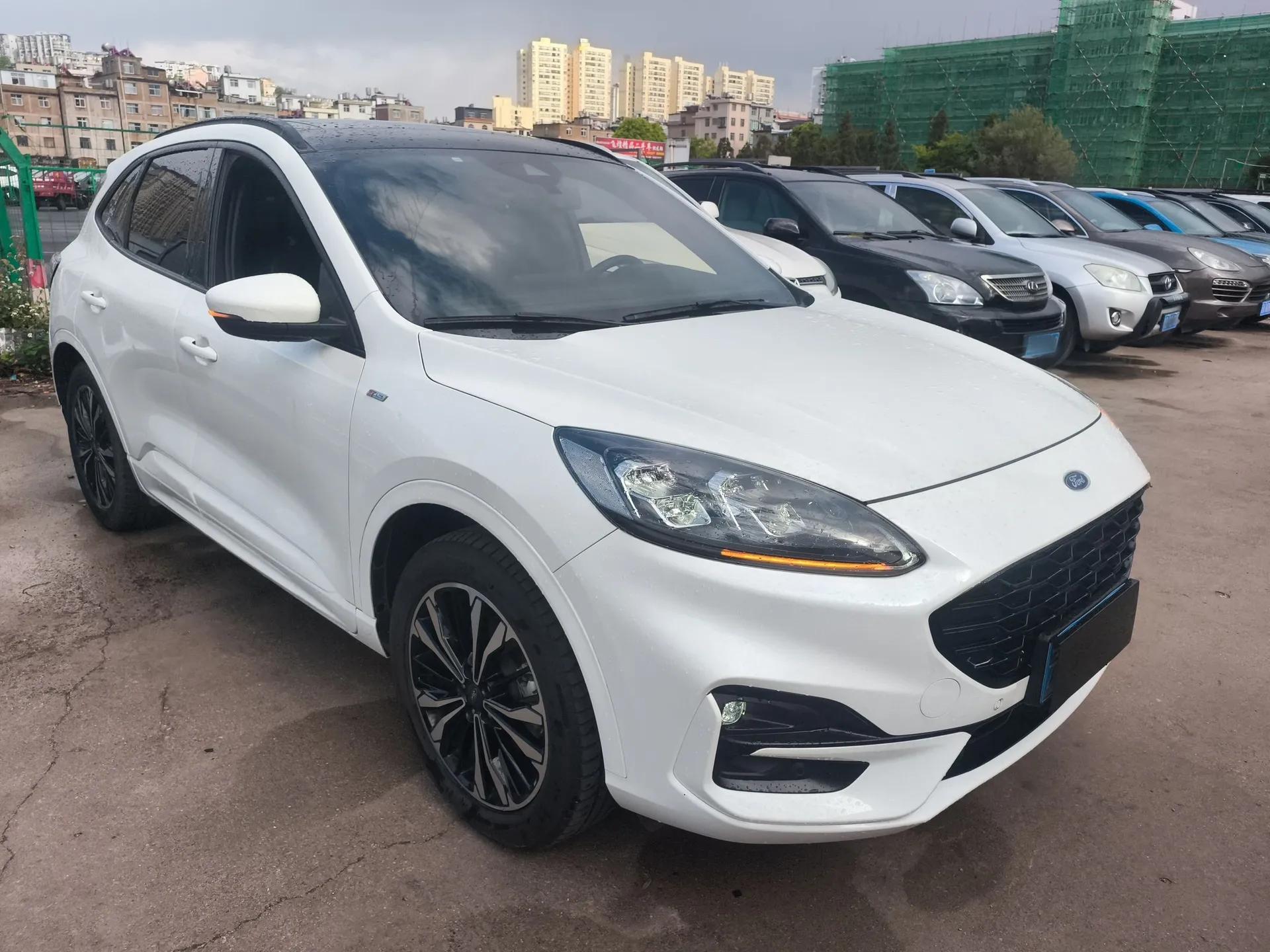 Ford Escape 2020 EcoBoost 245 Four-Wheel Drive ST-LINE Deluxe Edition — миниатюра 3