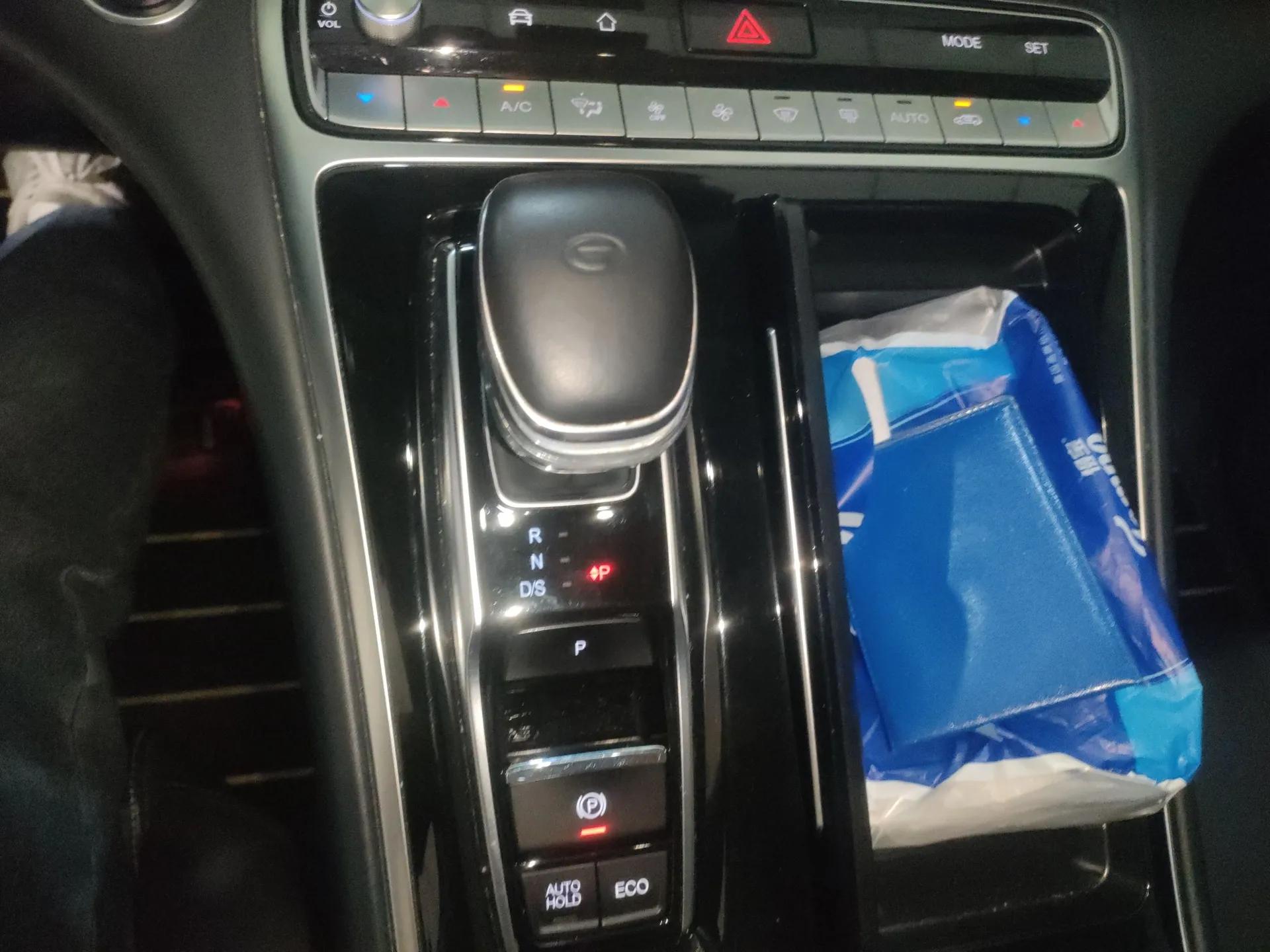GAC Trumpchi M8 2021 Lingxiu Series 390T Deluxe Edition — миниатюра 16