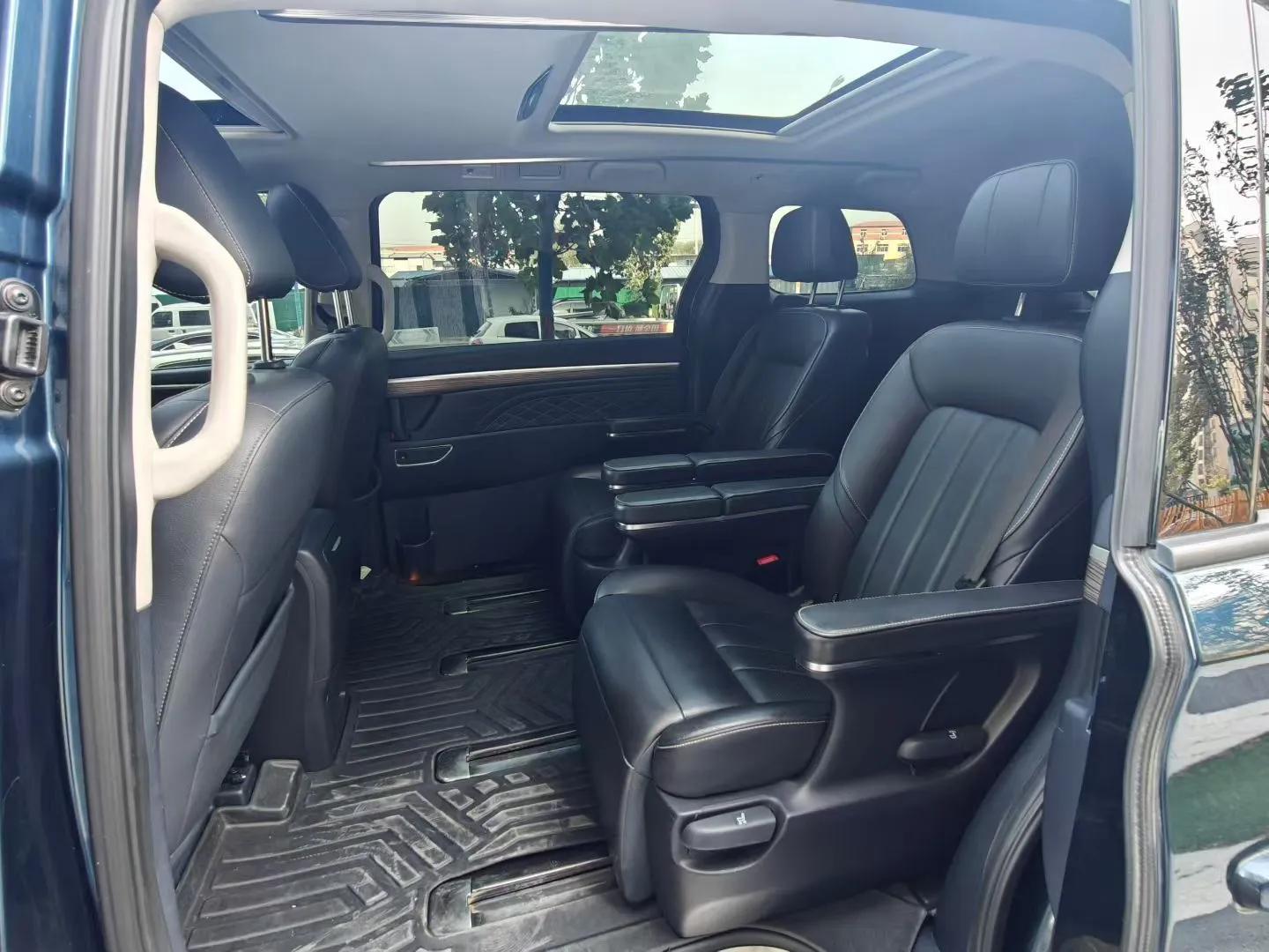 GAC Trumpchi M8 2020 Flagship Model 390T Prestige Edition — миниатюра 17