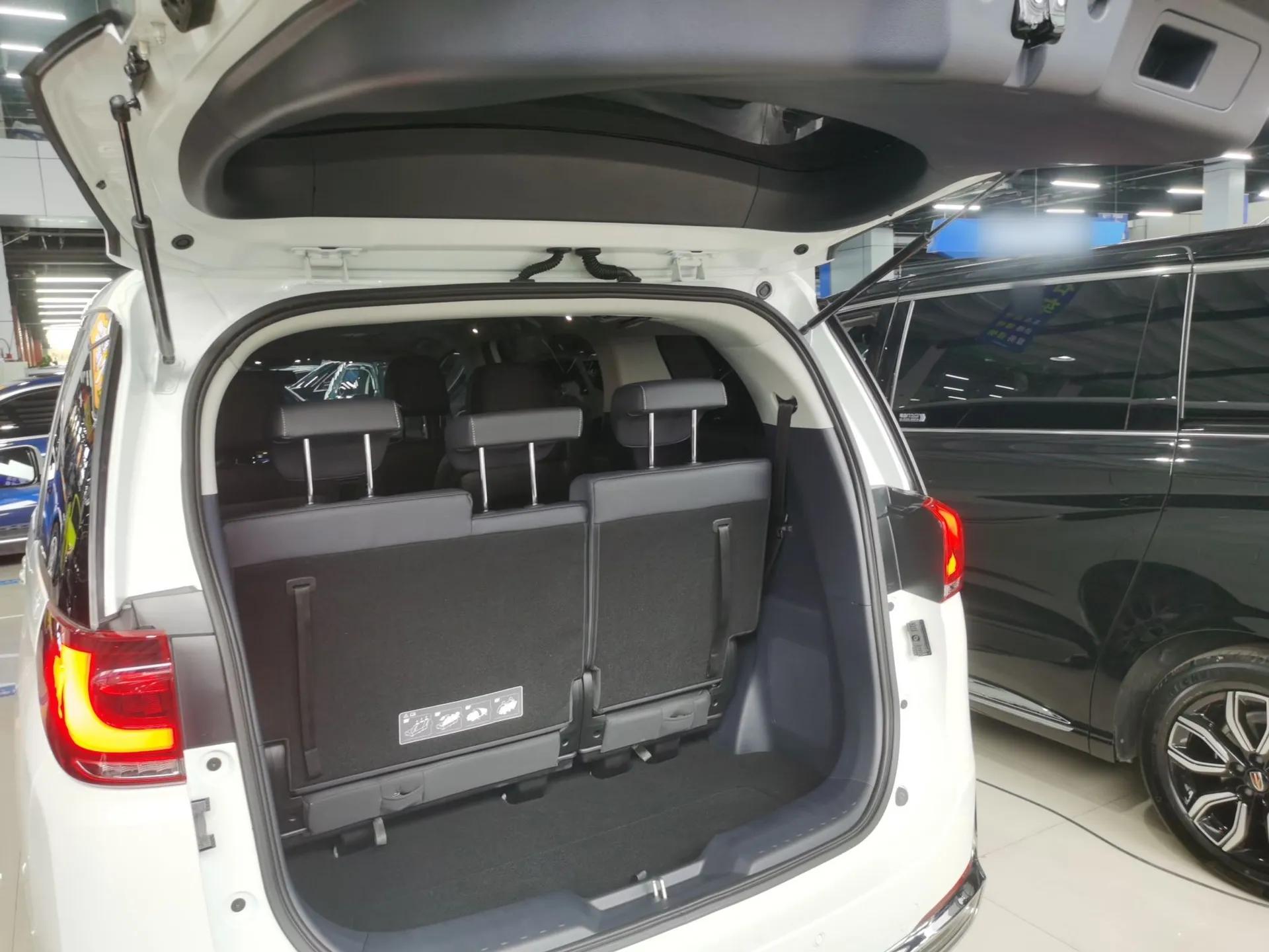 GAC Trumpchi M8 2023 Lingxiu Series 390T Deluxe Edition — миниатюра 20