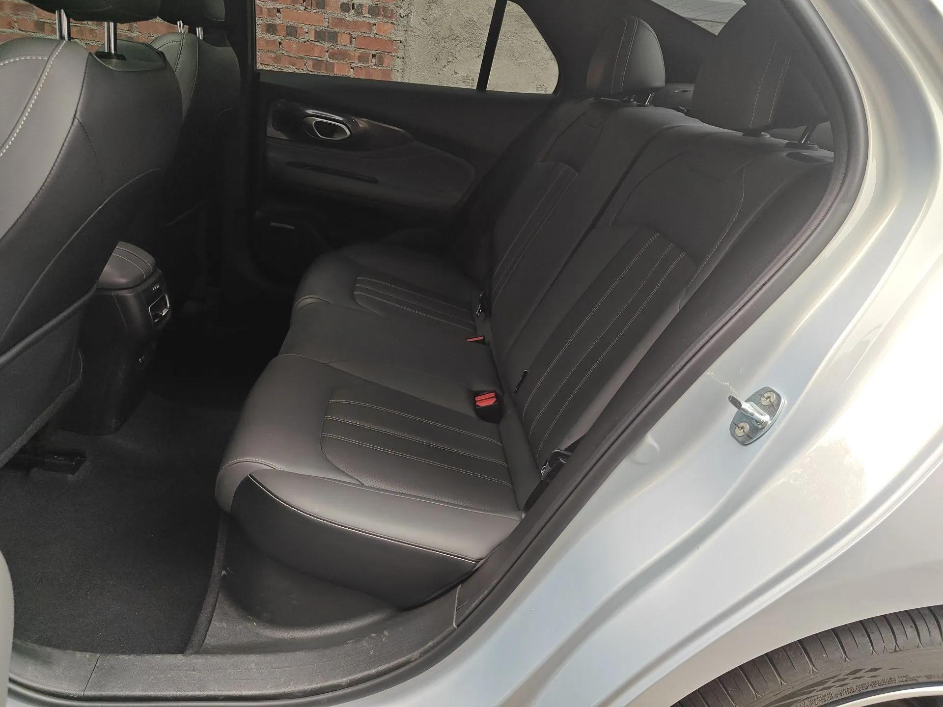 GAC Trumpchi EMPOW 2024 270T DCT Yingbao S Edition — миниатюра 20