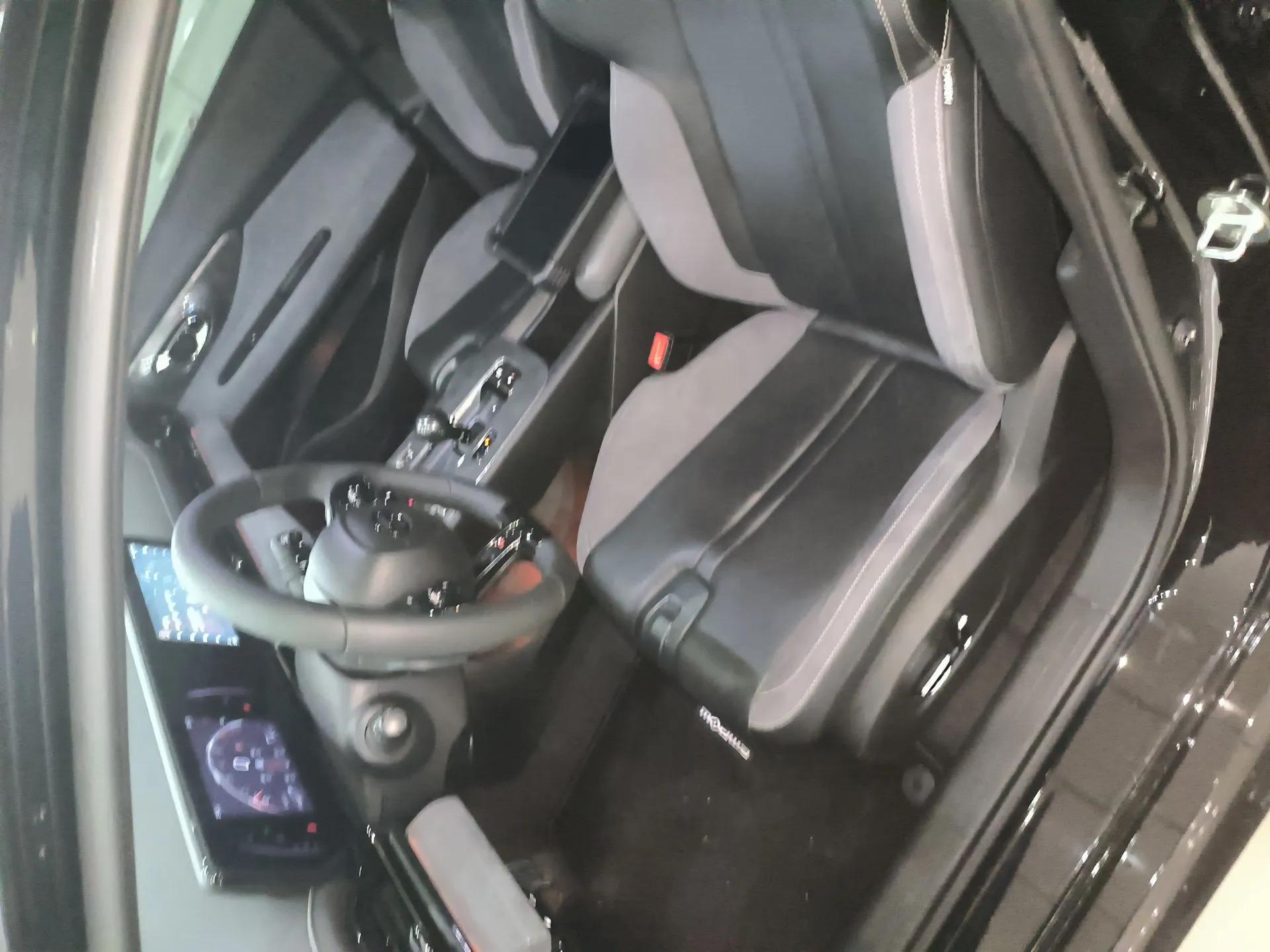 GAC Trumpchi EMPOW 2024 400T Automatic Yingbao R PRO Edition — миниатюра 17