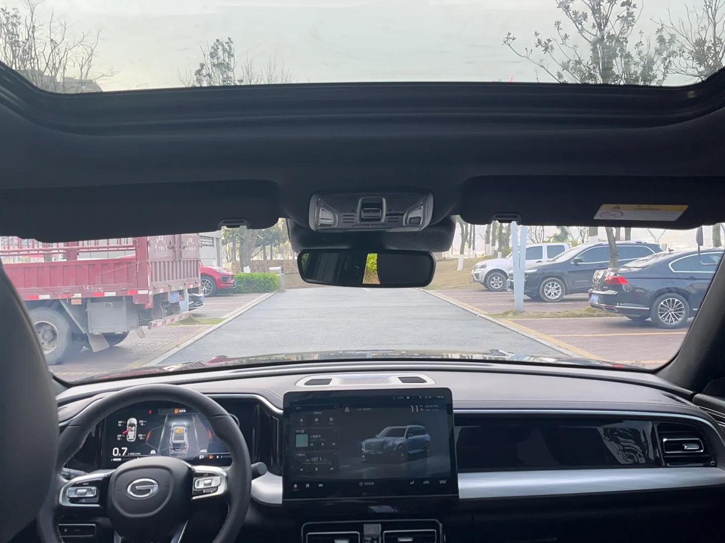 GAC Trumpchi GS8 2022 Linghang Series 2.0 TGDI Two-Wheel-Drive Luxury Smart Connectivity Version (7 Seats) — миниатюра 21