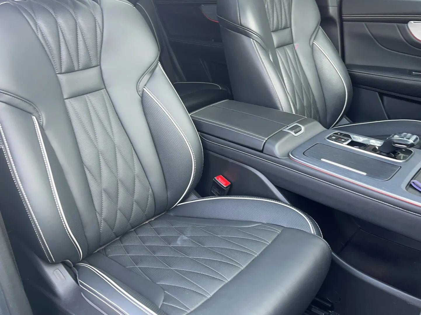 GAC Trumpchi GS8 2022 Linghang Series 2.0 TGDI Two-Wheel-Drive Luxury Smart Connectivity Version (7 Seats) — миниатюра 23