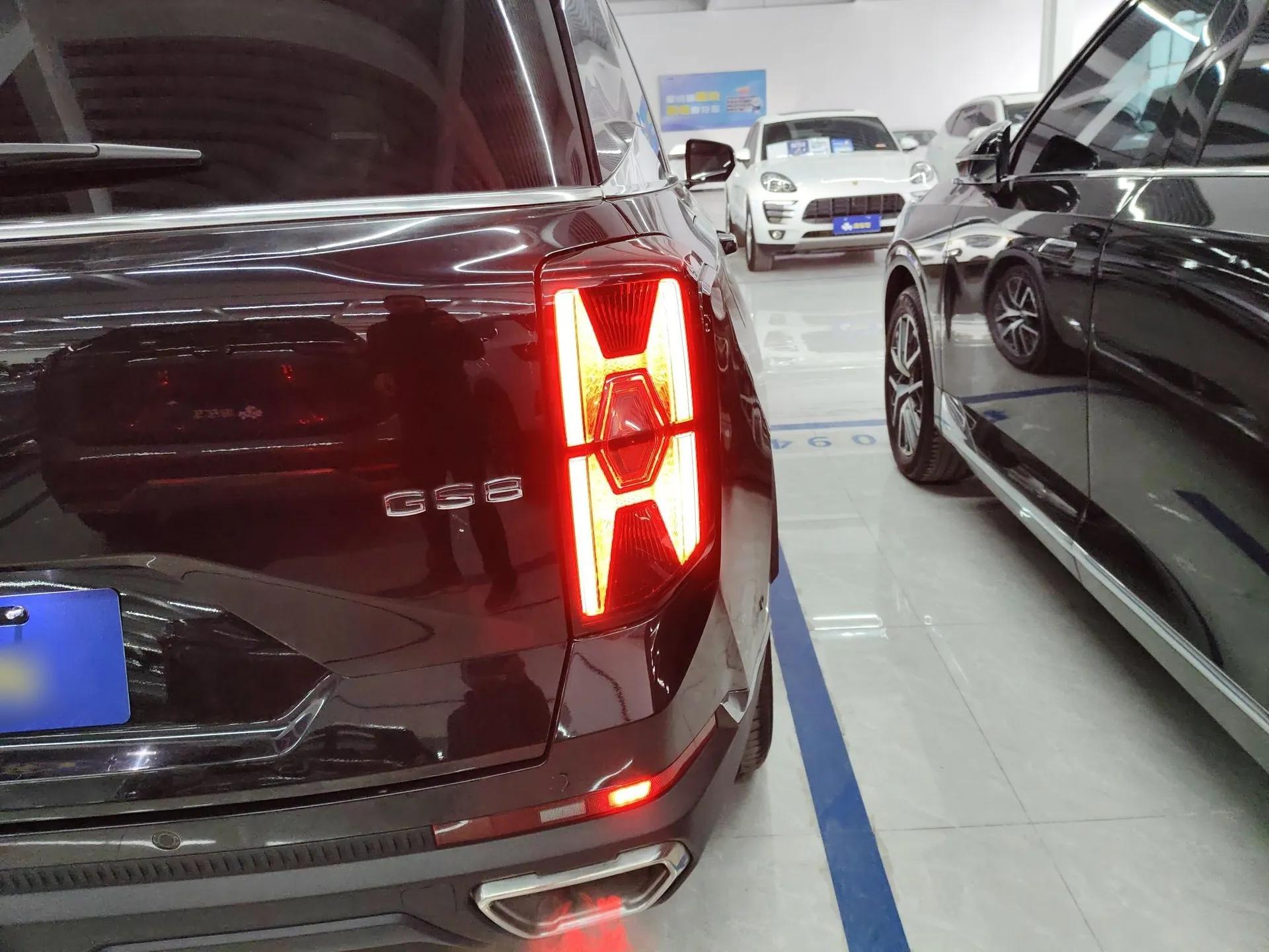 GAC Trumpchi GS8 2022 Flagship Series 2.0 TGDI Two-Wheel-Drive Prestige Edition (7 Seats) — миниатюра 8