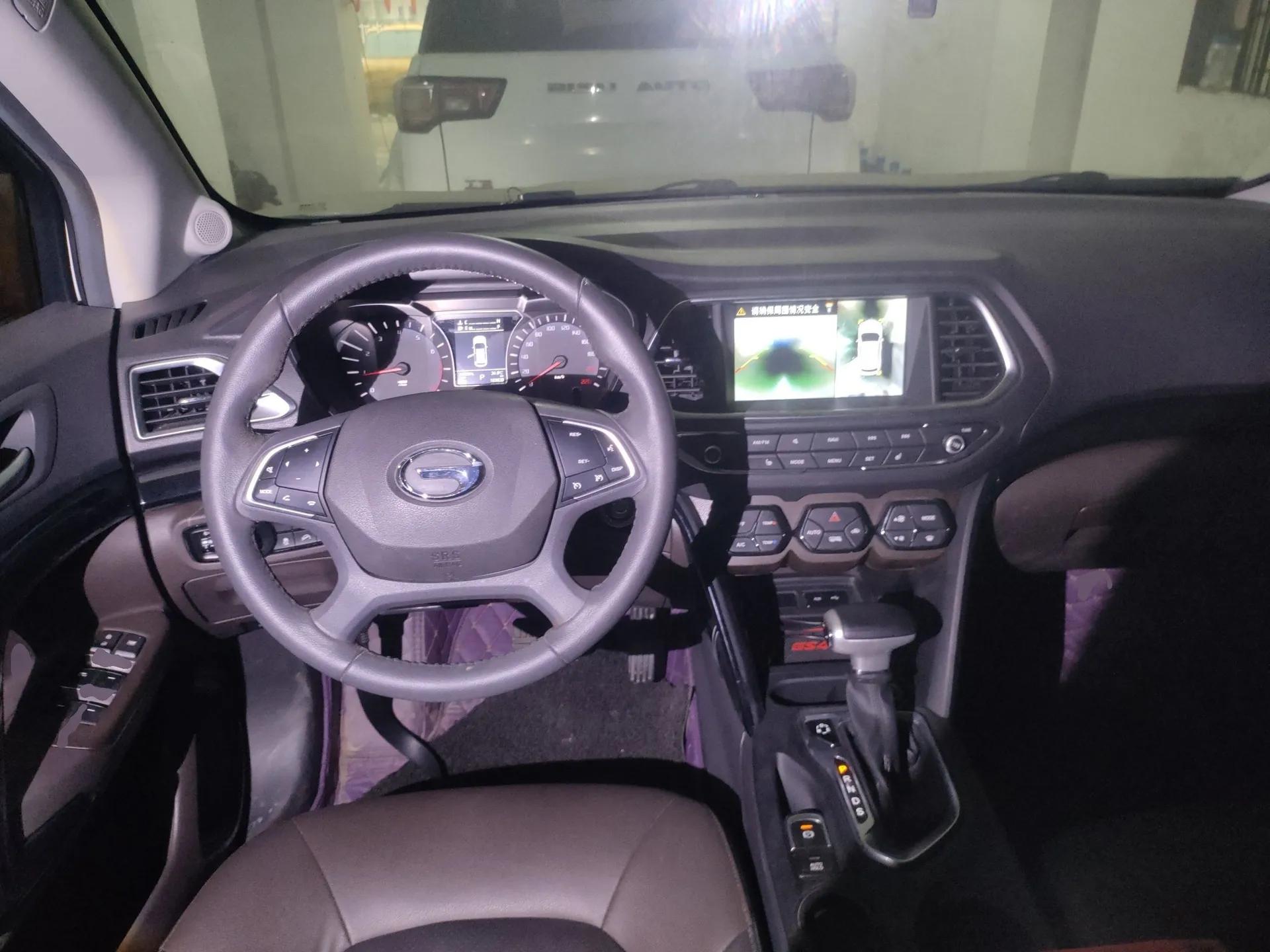 GAC Trumpchi GS4 2017 235T Automatic Two-Wheel Drive Luxury Smart Connectivity Version — миниатюра 12