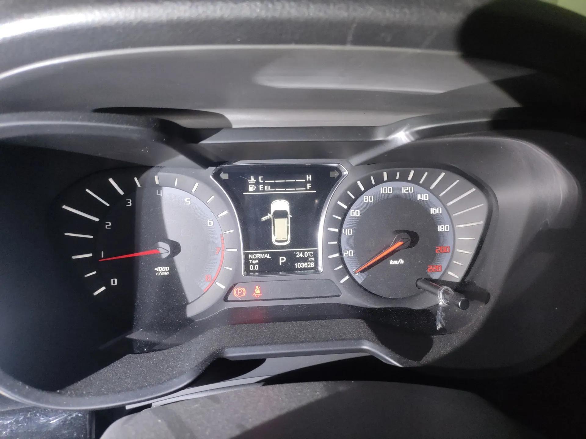GAC Trumpchi GS4 2017 235T Automatic Two-Wheel Drive Luxury Smart Connectivity Version — миниатюра 14