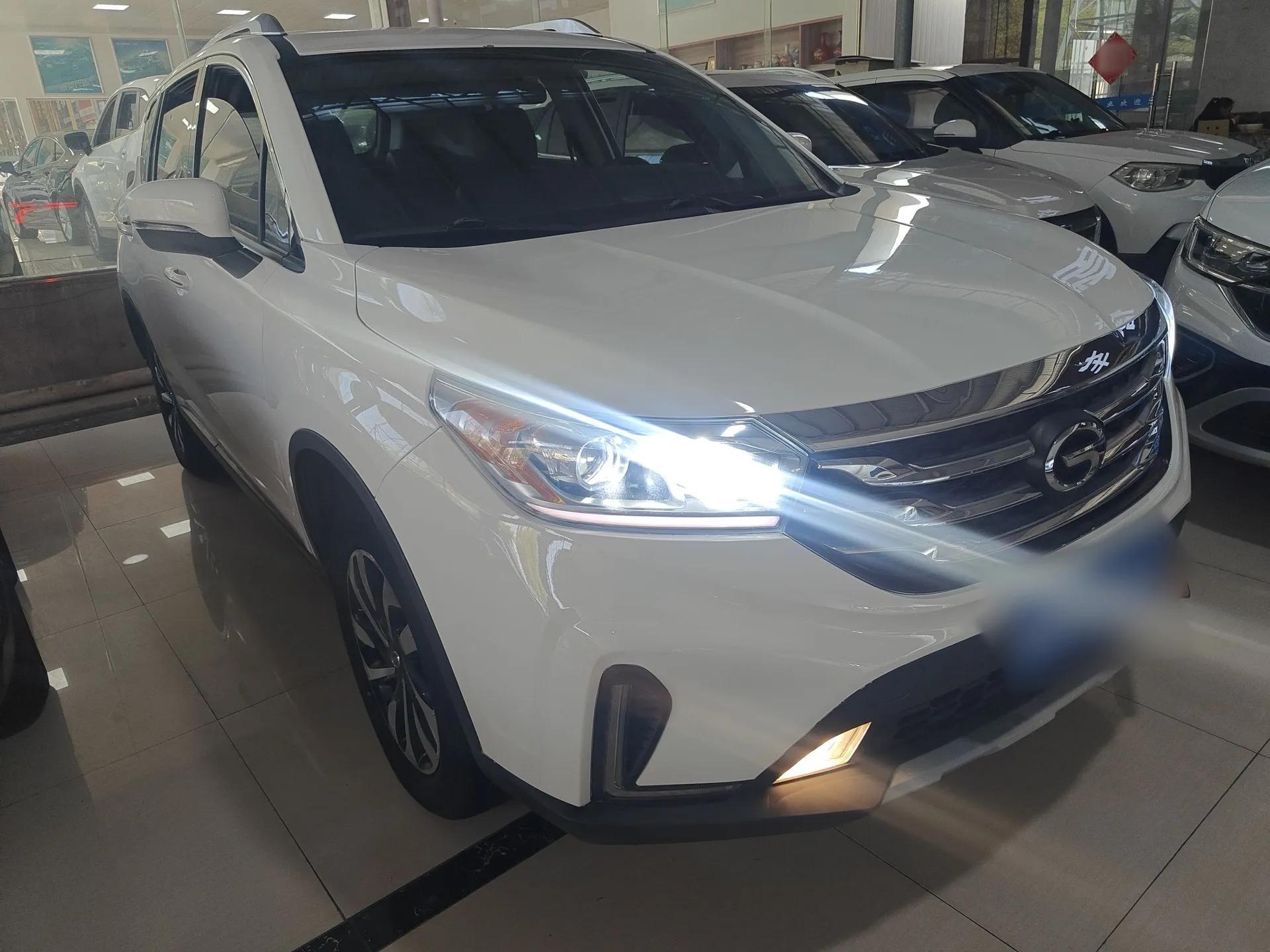 GAC Trumpchi GS4 2018 200T G-DCT Two-Wheel Drive Elite Edition — миниатюра 3