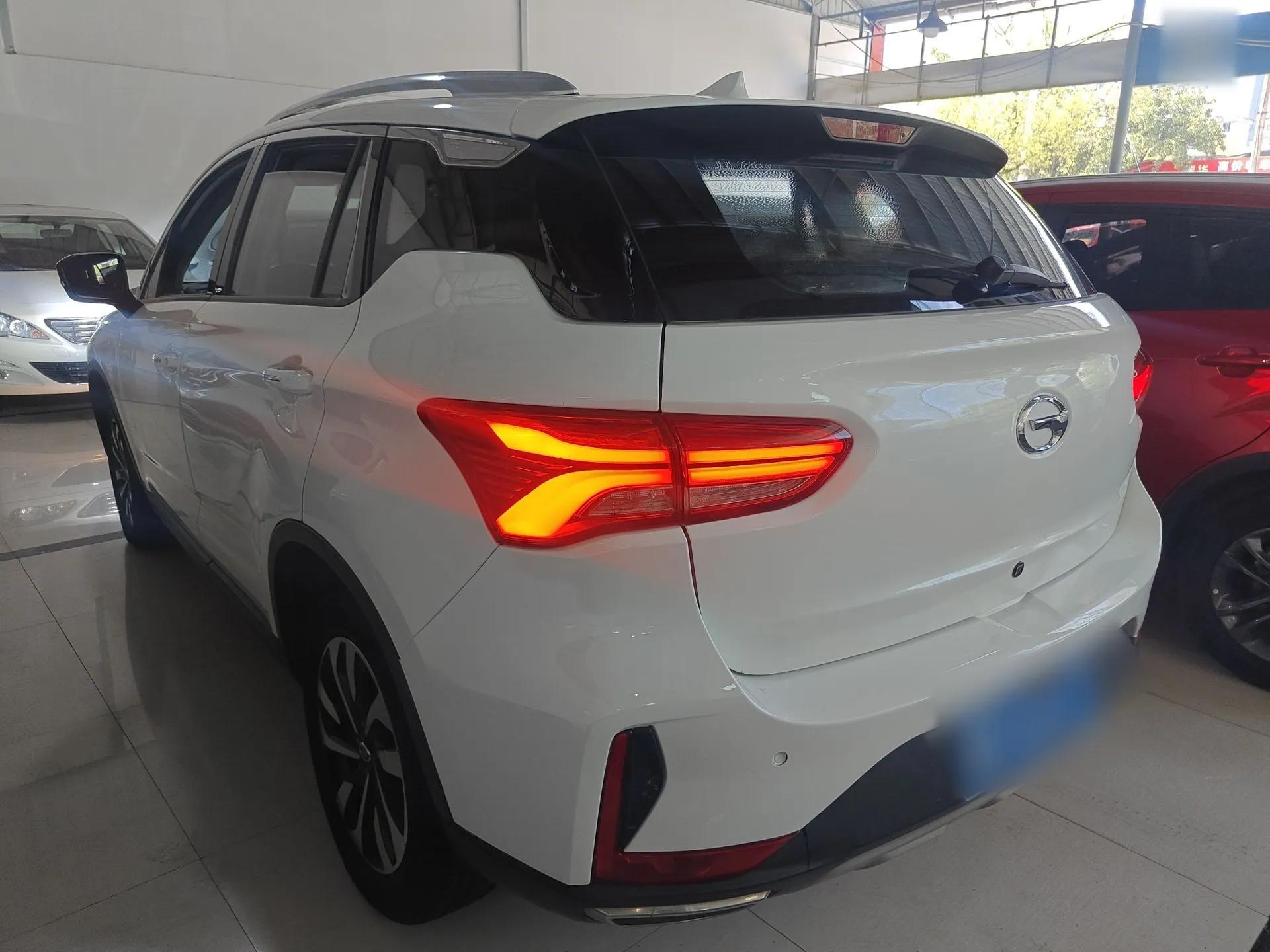 GAC Trumpchi GS4 2018 200T G-DCT Two-Wheel Drive Elite Edition — миниатюра 4