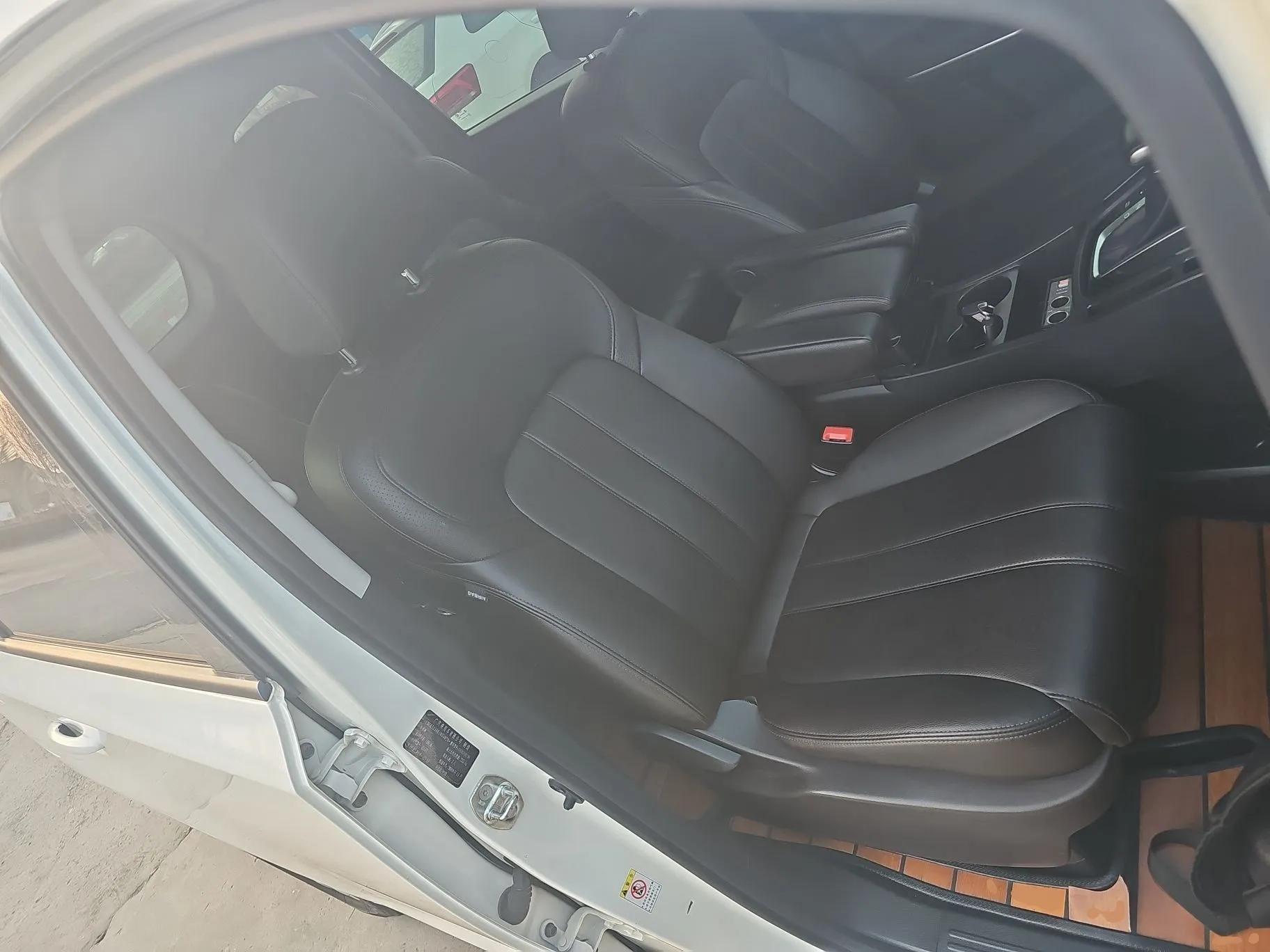 GAC Trumpchi M6 2019 270T DCT Luxury Edition (7-seater) China VI — миниатюра 23