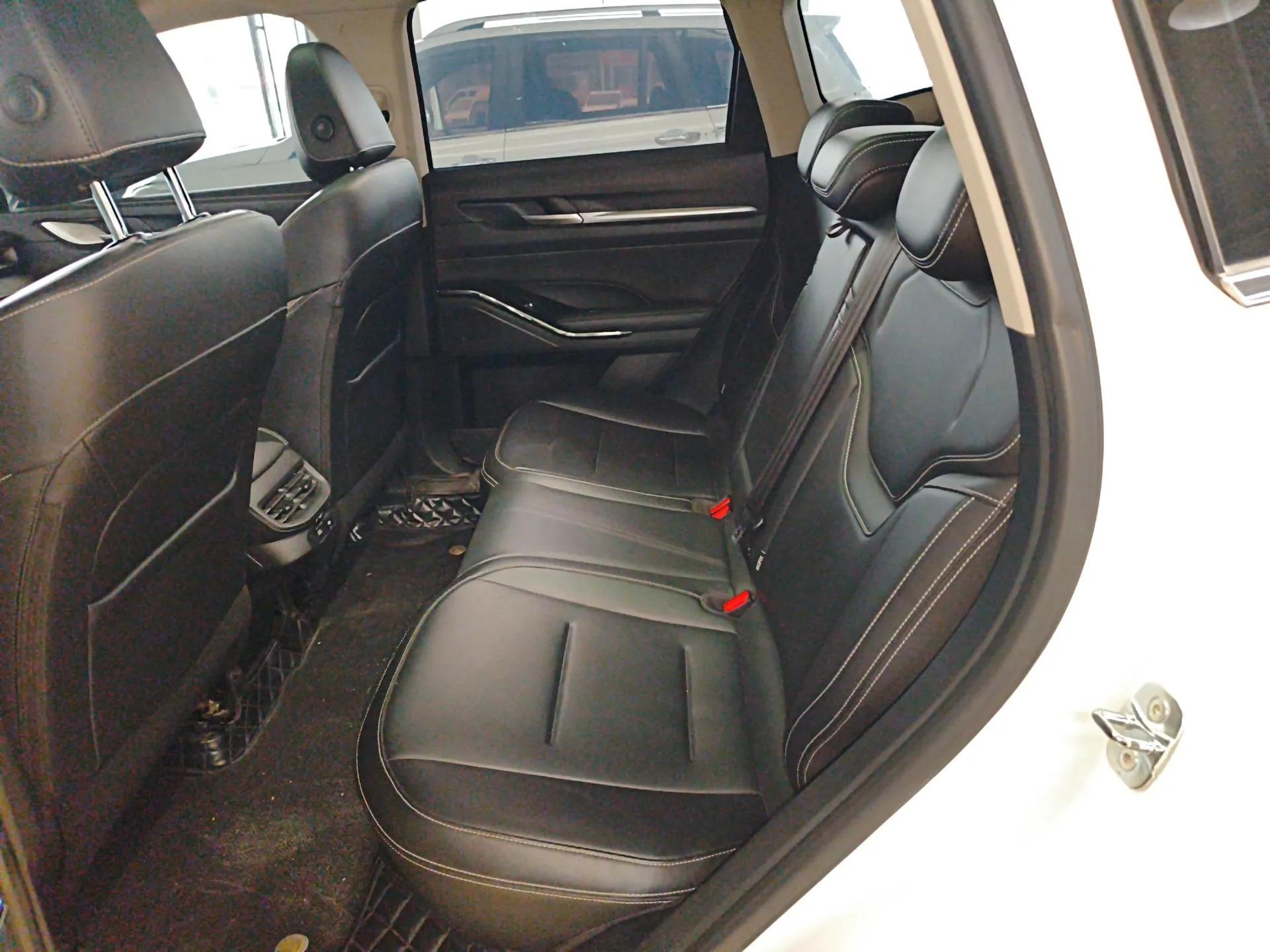 Haval H6 2022 3rd Generation 1.5T Automatic Two-Wheel Drive Pro — миниатюра 19