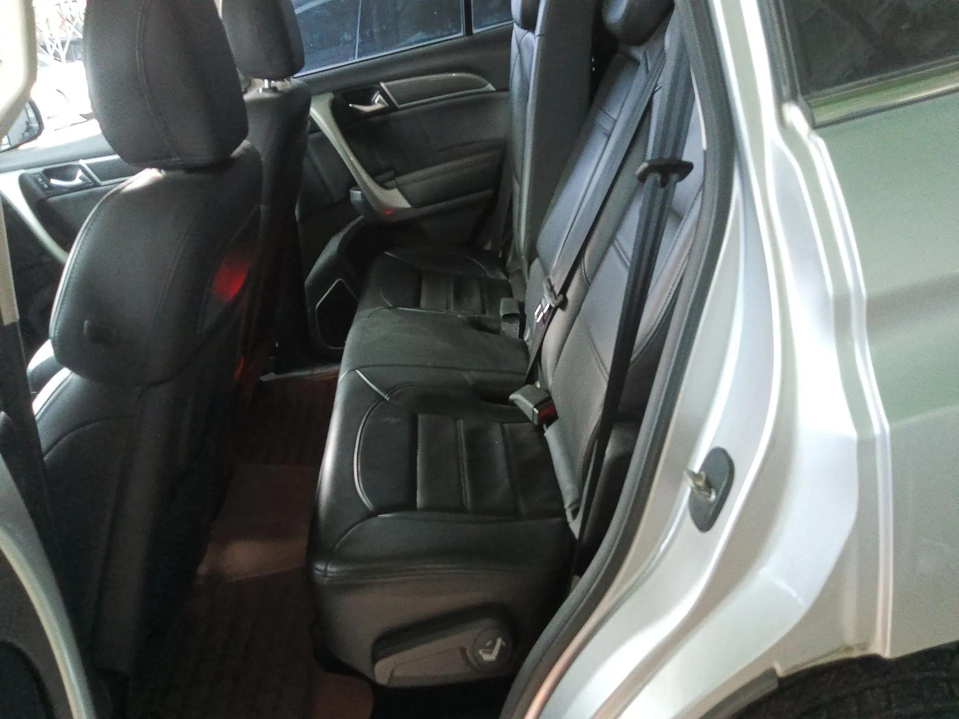 Haval H9 2016 2.0T Four-Wheel Drive Luxury 7-Seater — миниатюра 19