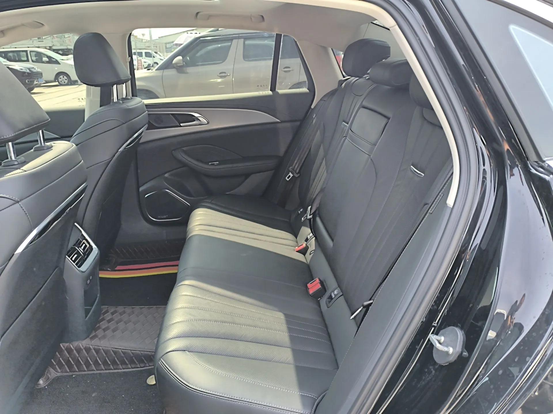 Hongqi H5 2024 2.0T Automatic Smart Connect Flagship Edition — миниатюра 20