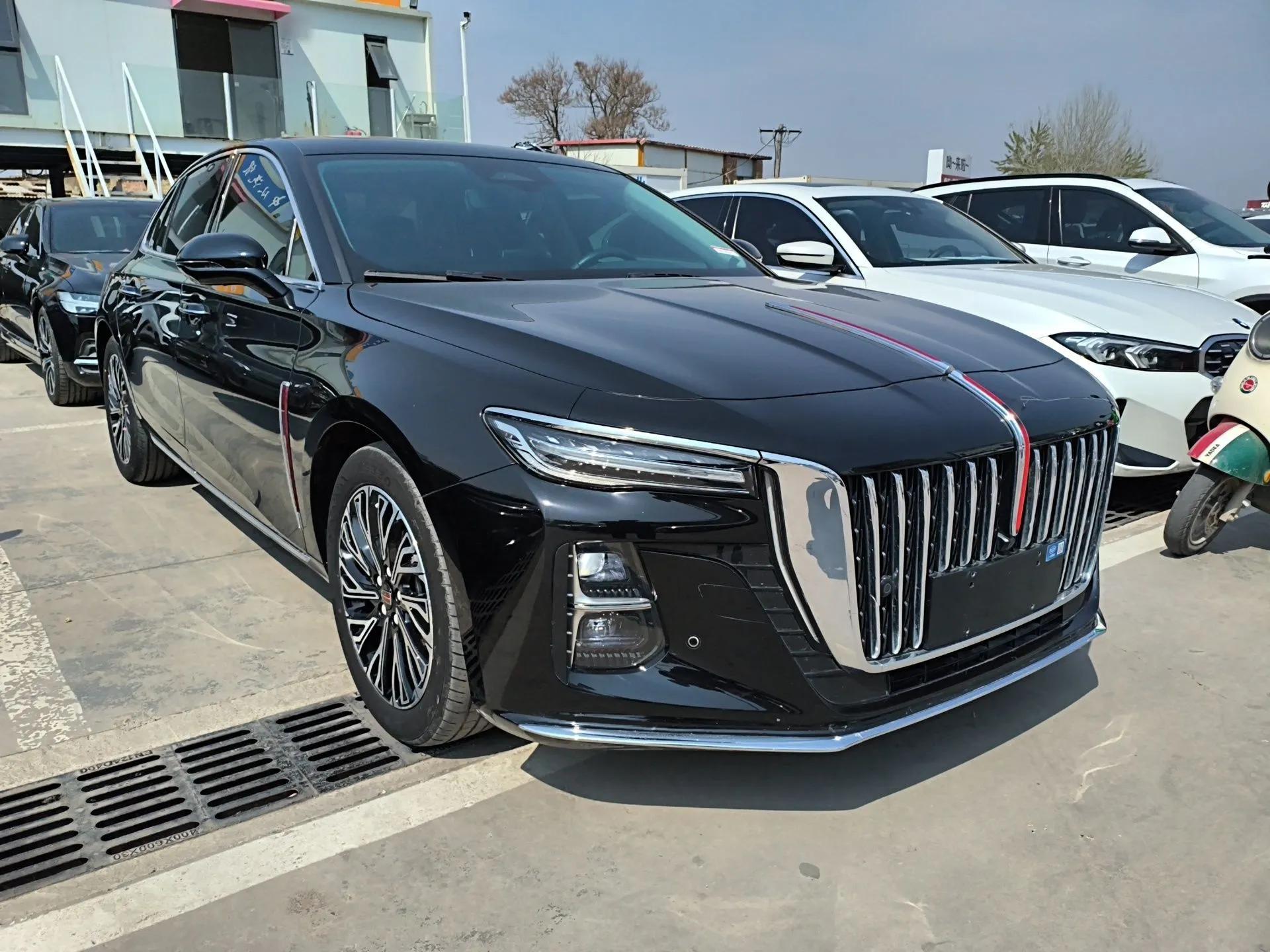 Hongqi H5 2024 2.0T Automatic Smart Connect Flagship Edition — миниатюра 3