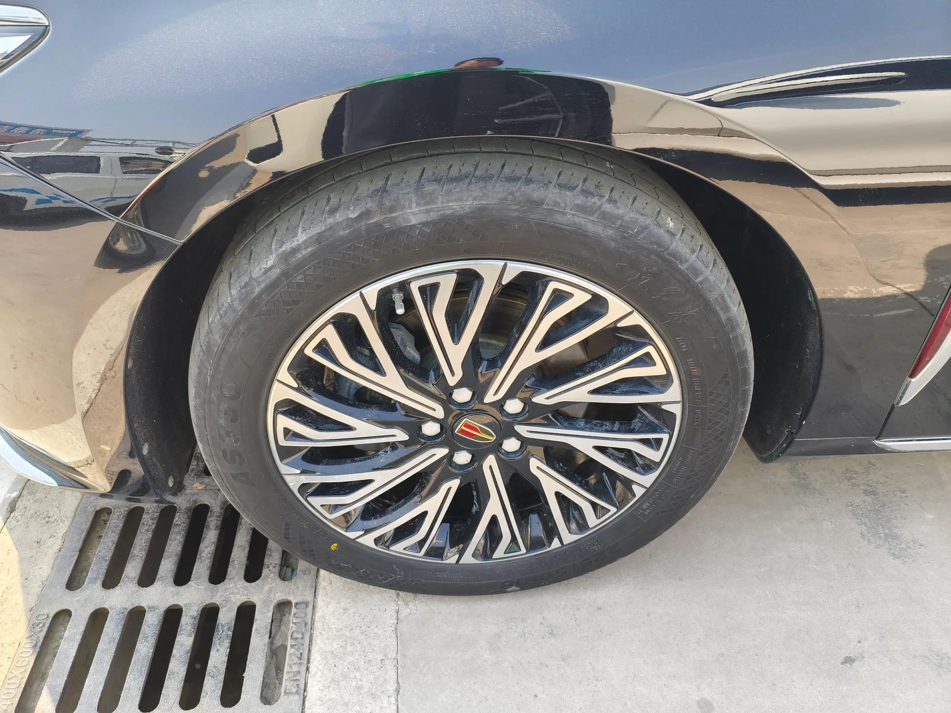 Hongqi H5 2024 2.0T Automatic Smart Connect Flagship Edition — миниатюра 8