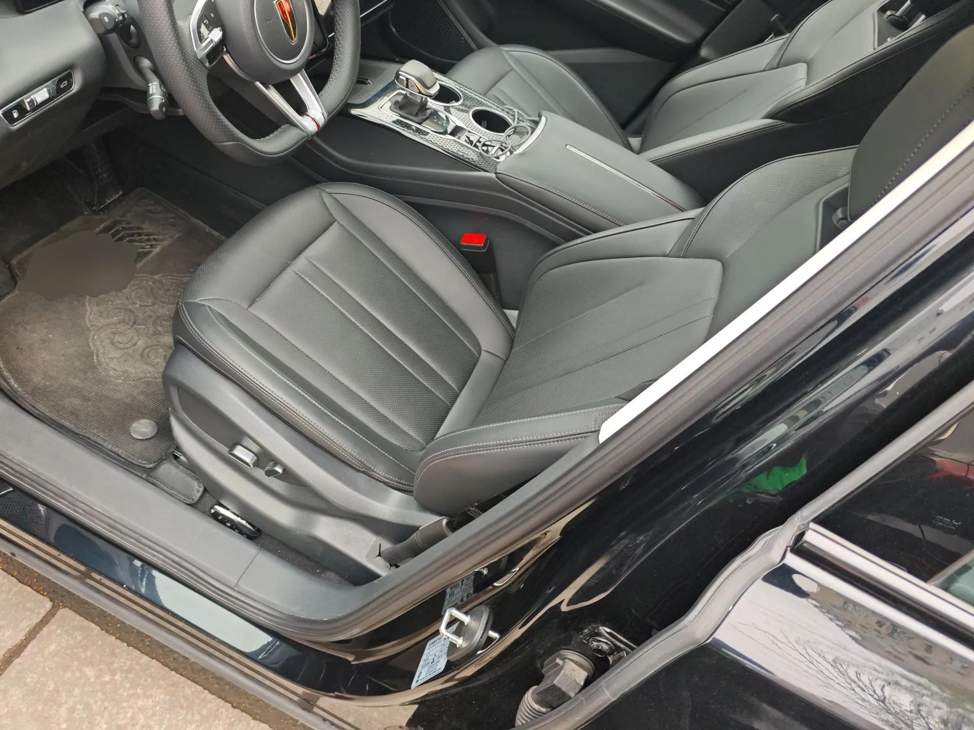 Hongqi HS3 PHEV 2024 PHEV 115km Jingwei Edition — миниатюра 17