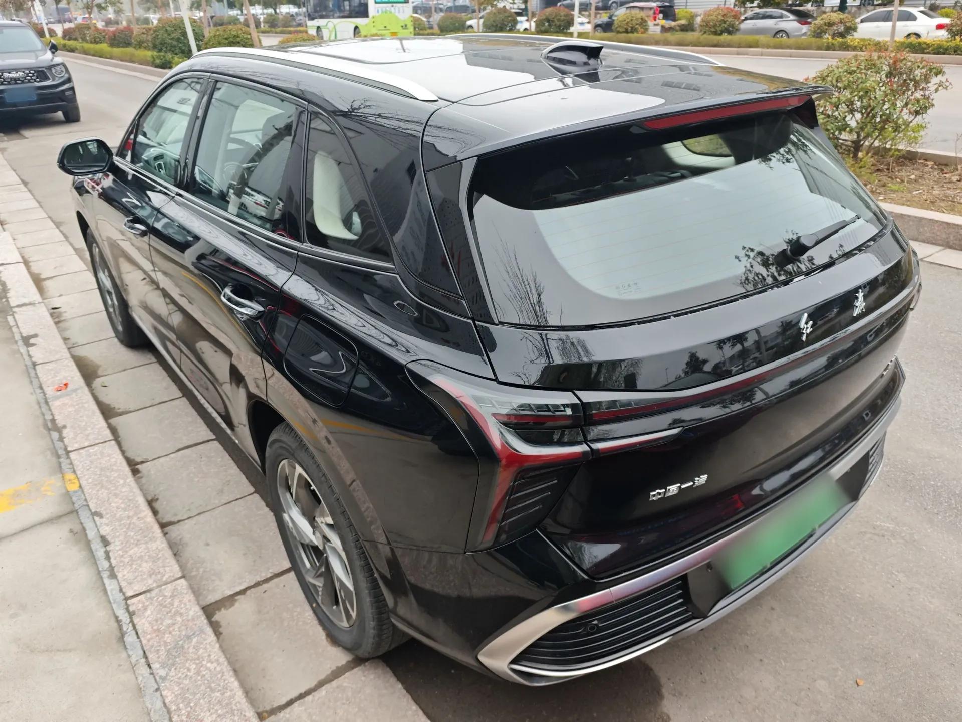Hongqi HS3 PHEV 2024 PHEV 115km Jingwei Edition — миниатюра 7