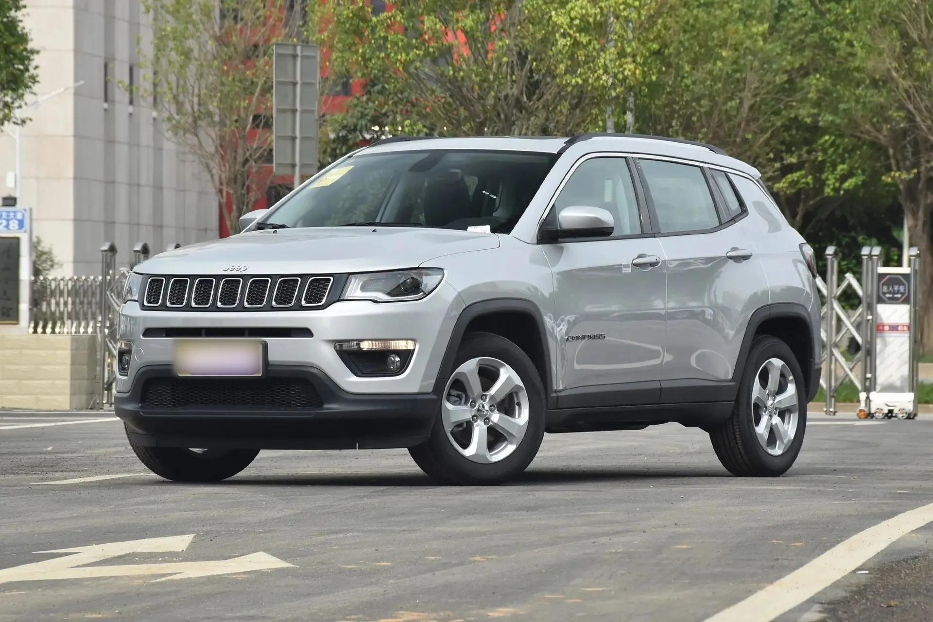 Jeep Compass 2017 200T Automatic Family Edition — миниатюра 1