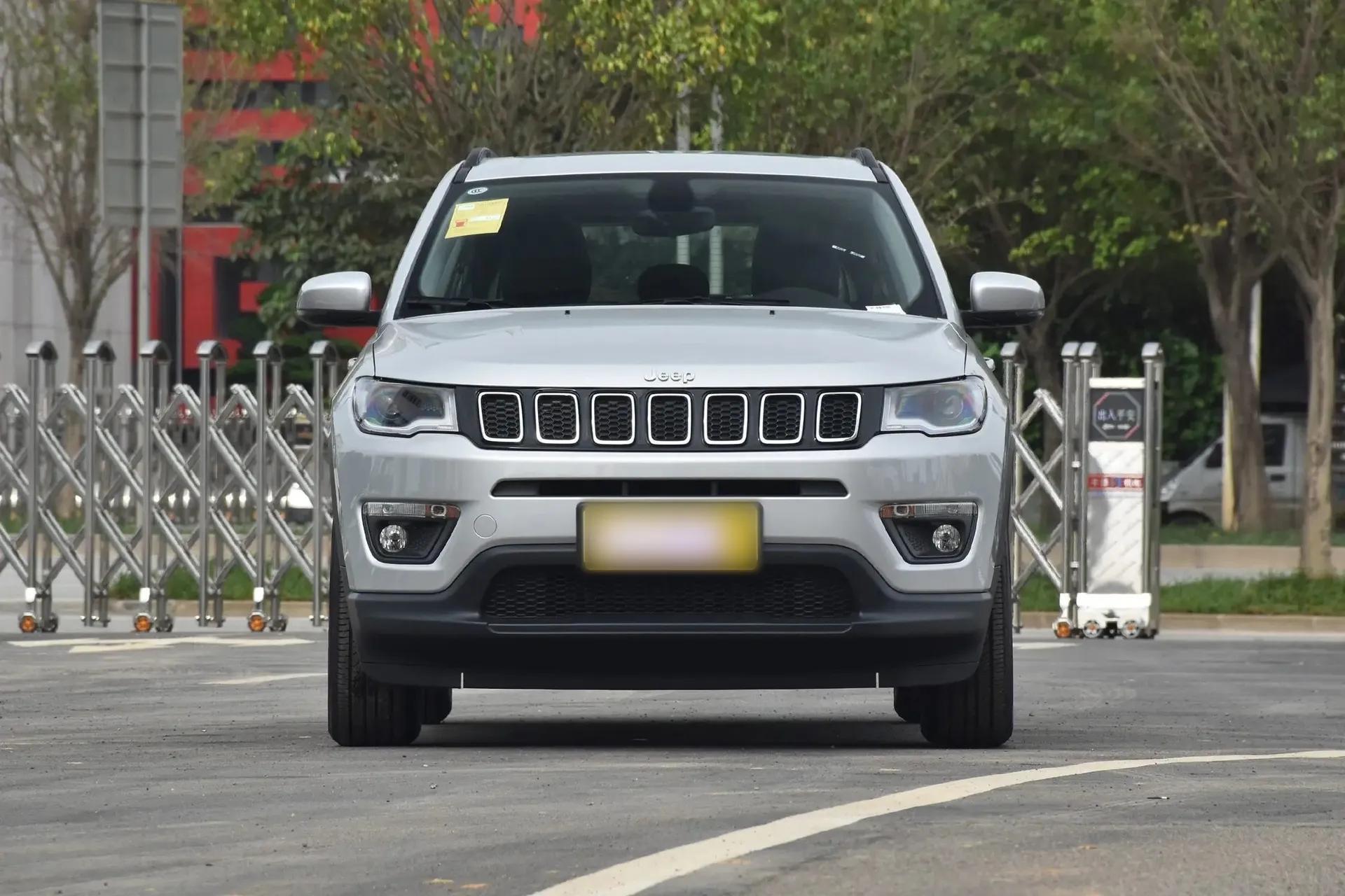 Jeep Compass 2017 200T Automatic Family Edition — миниатюра 5