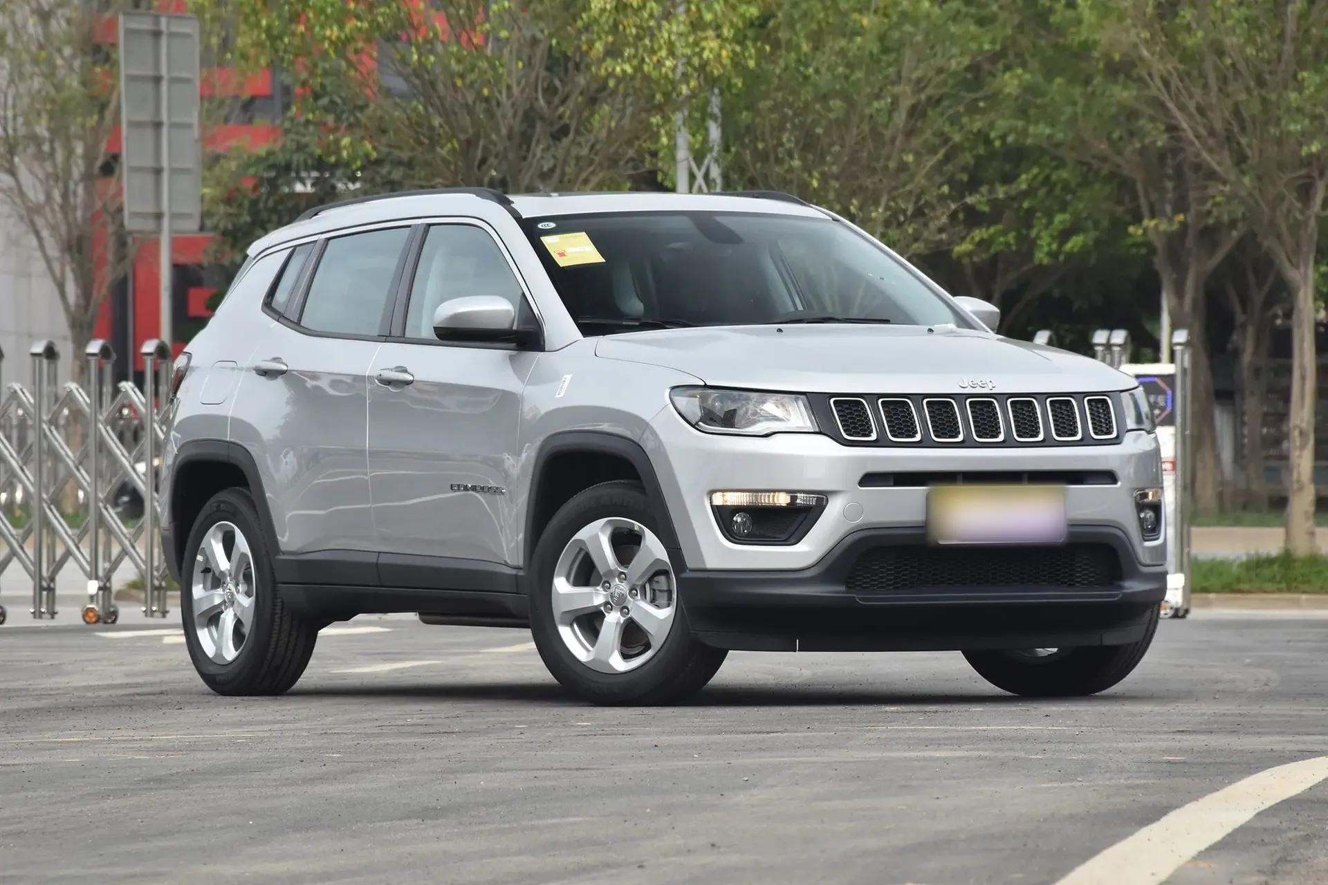 Jeep Compass 2017 200T Automatic Family Edition — миниатюра 9