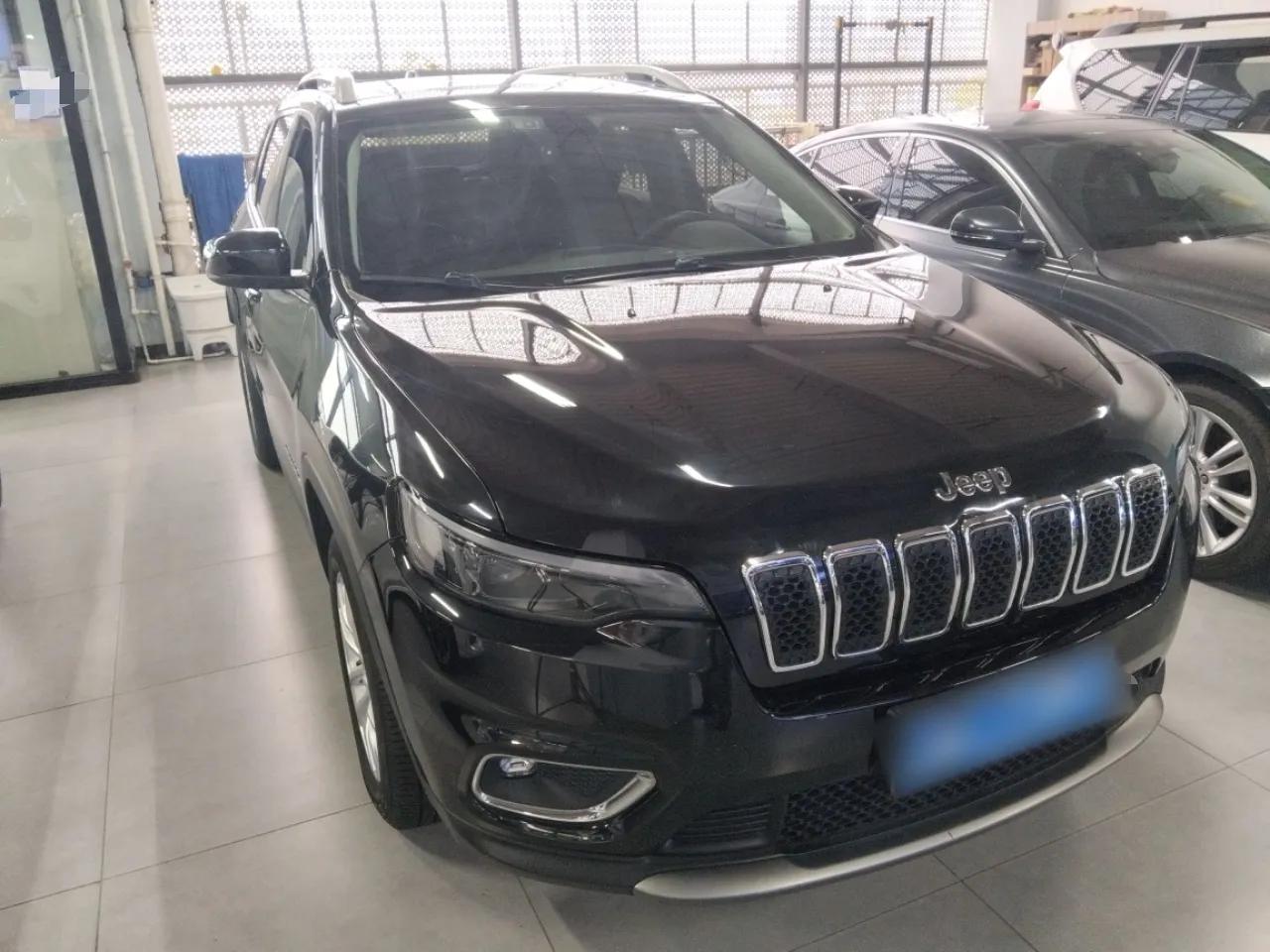 Jeep Cherokee 2019 2.0T Two-Wheel Drive Smart Enjoyment Version China VI — миниатюра 3