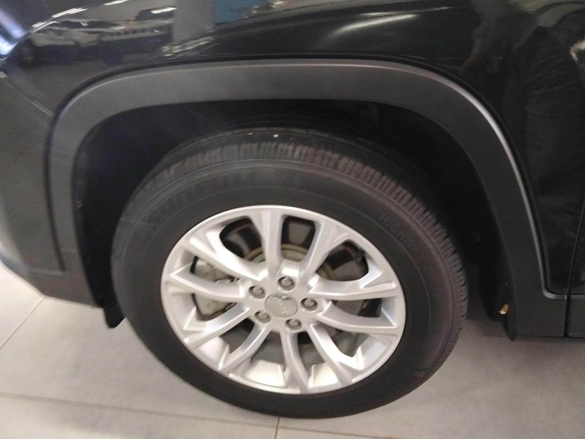 Jeep Cherokee 2019 2.0T Two-Wheel Drive Smart Enjoyment Version China VI — миниатюра 8