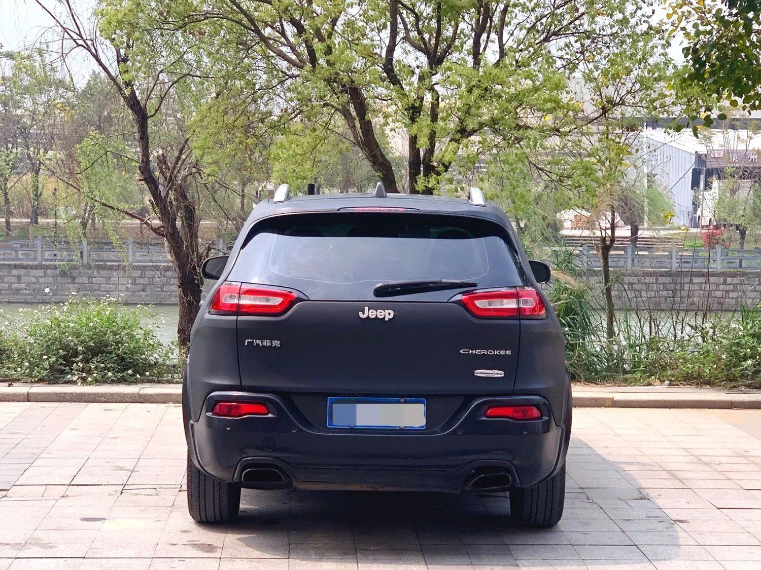 Jeep Cherokee 2016 2.4L Leading Edition — миниатюра 6
