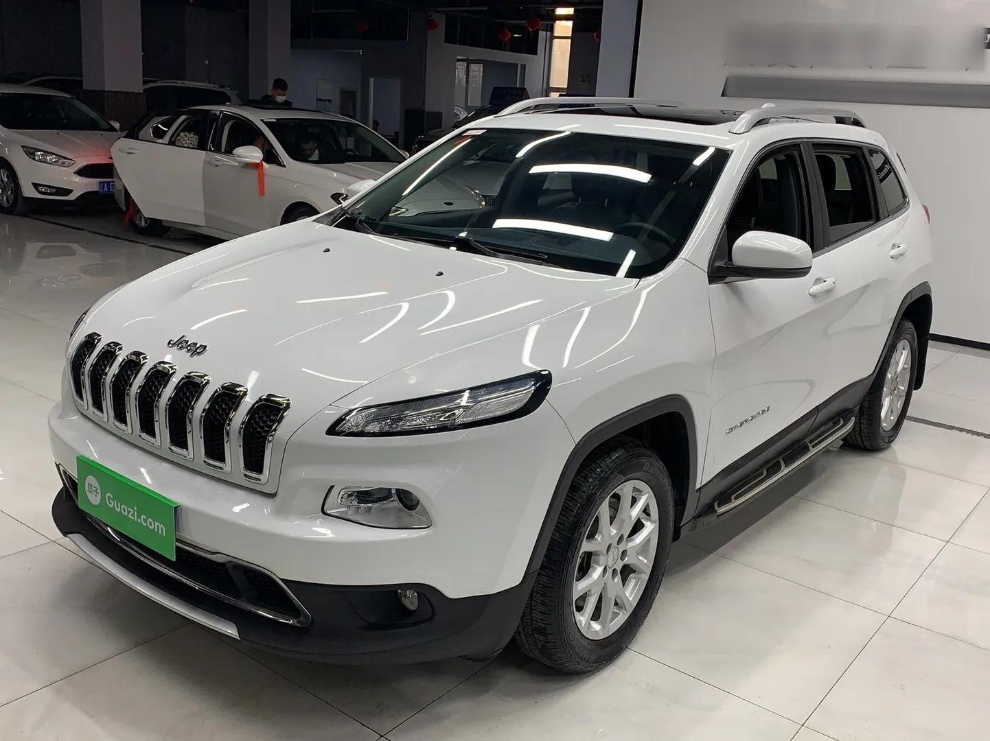 Jeep Cherokee 2017 2.4L Leading Edition — миниатюра 1
