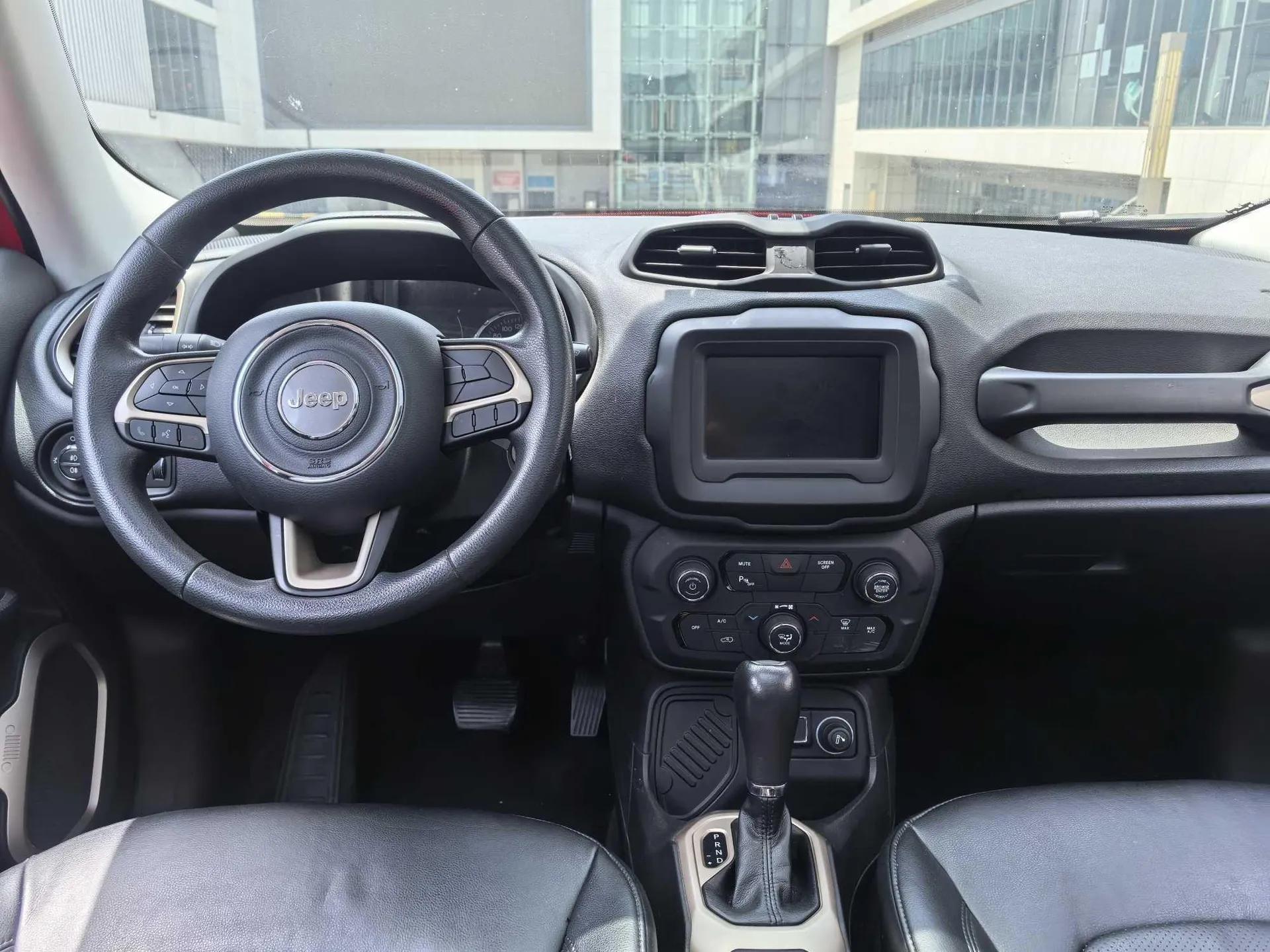 Jeep Renegade 2018 Connected Large Screen Version 180TS Automatic High-Energy Edition — миниатюра 15
