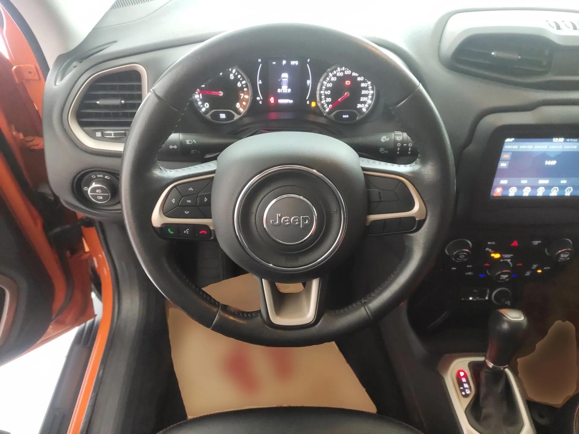 Jeep Renegade 2018 Connected Large Screen Version 180T Automatic Jingneng Version — миниатюра 14